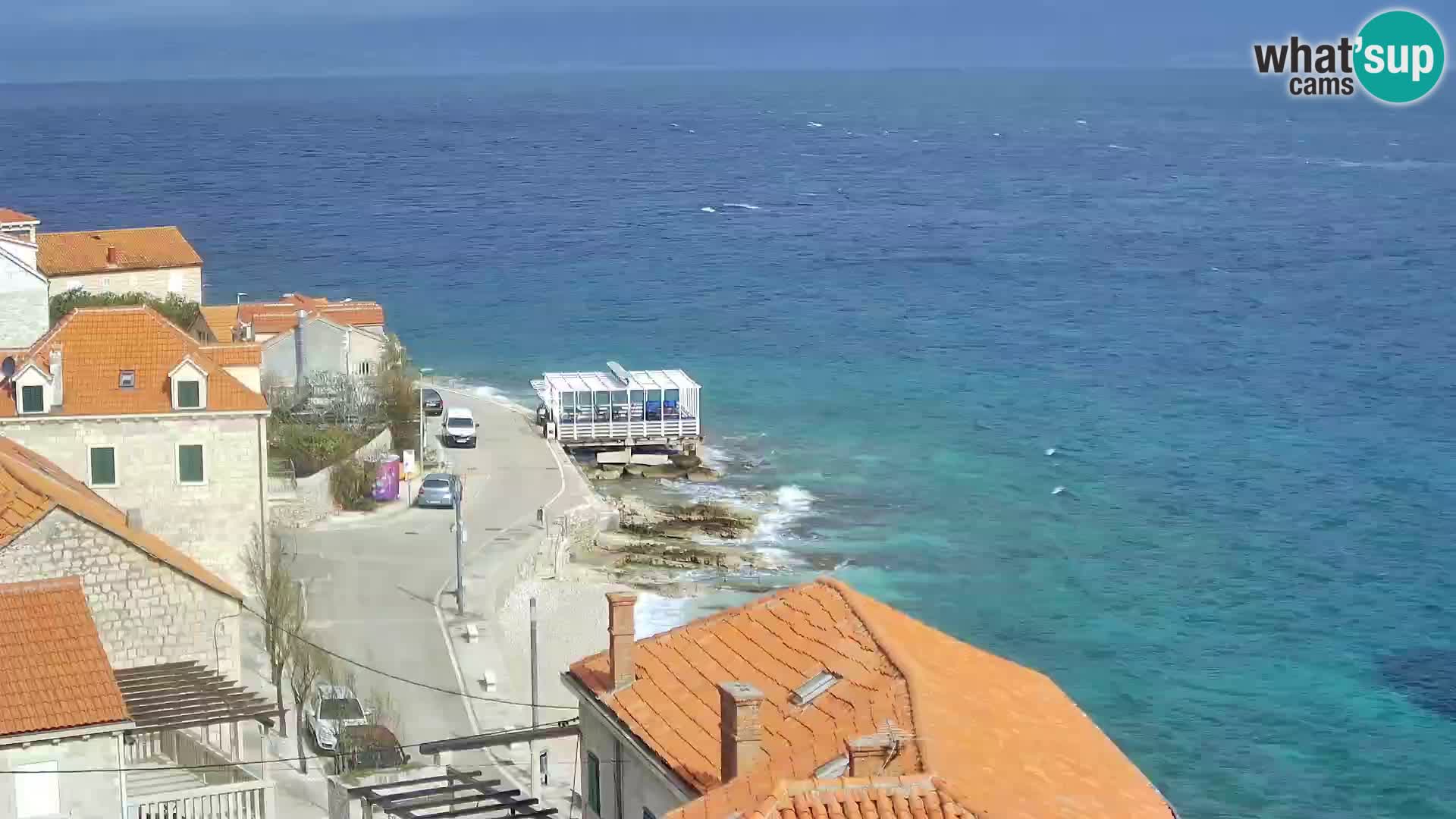 Spletna kamera Sutivan panorama – pogled v živo z otoka Brač