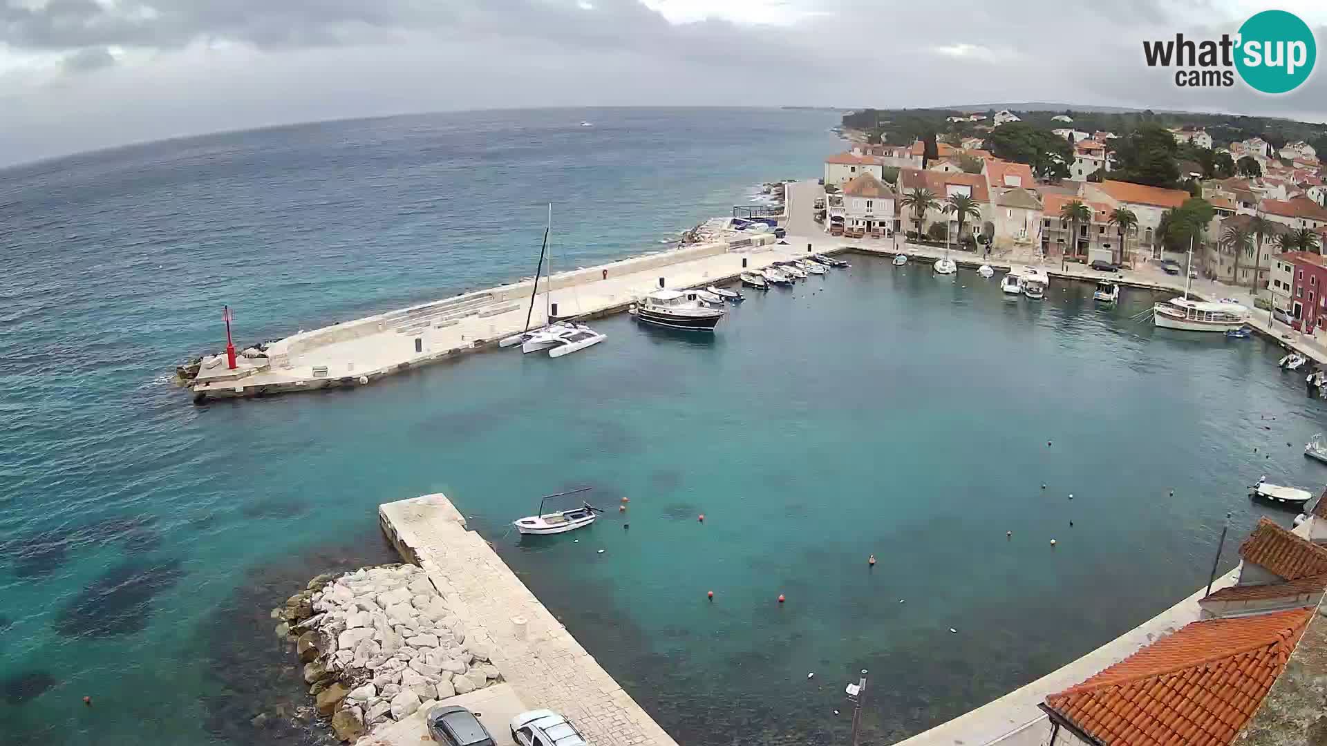 Spletna kamera Sutivan panorama – pogled v živo z otoka Brač