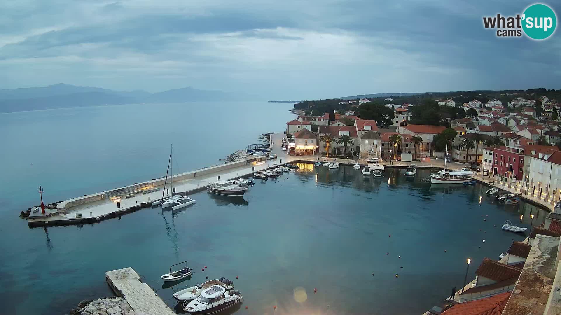 Web kamera Sutivan panorama – Pogled uživo s otoka Brača