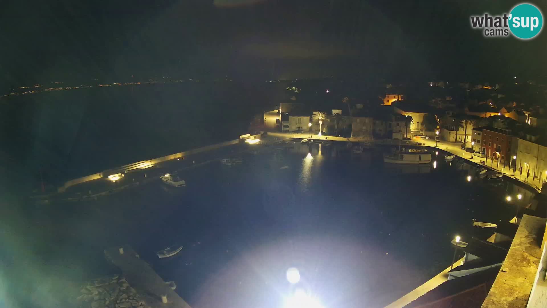 Spletna kamera Sutivan panorama – pogled v živo z otoka Brač