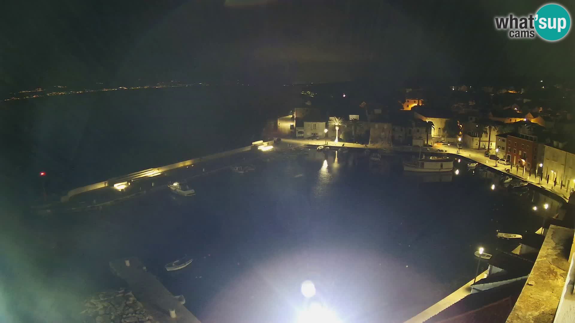 Spletna kamera Sutivan panorama – pogled v živo z otoka Brač