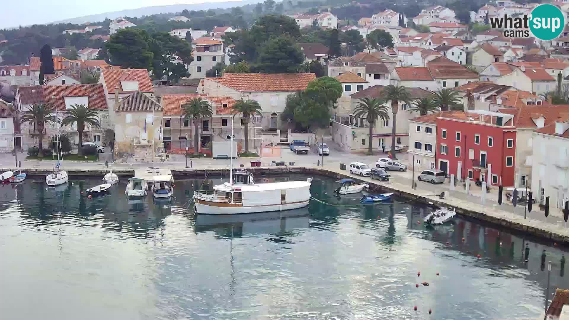 Spletna kamera Sutivan panorama – pogled v živo z otoka Brač