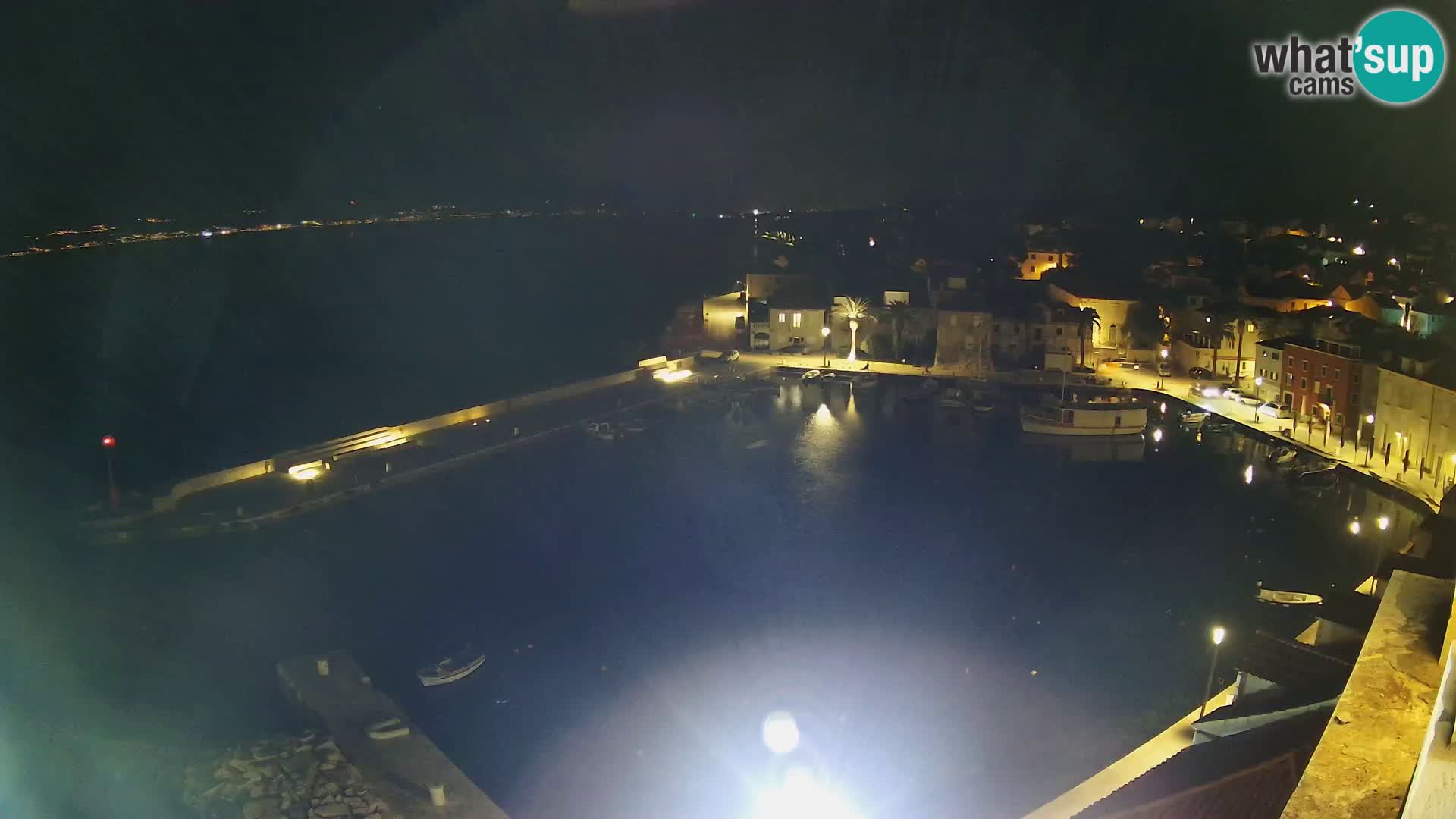 Spletna kamera Sutivan panorama – pogled v živo z otoka Brač