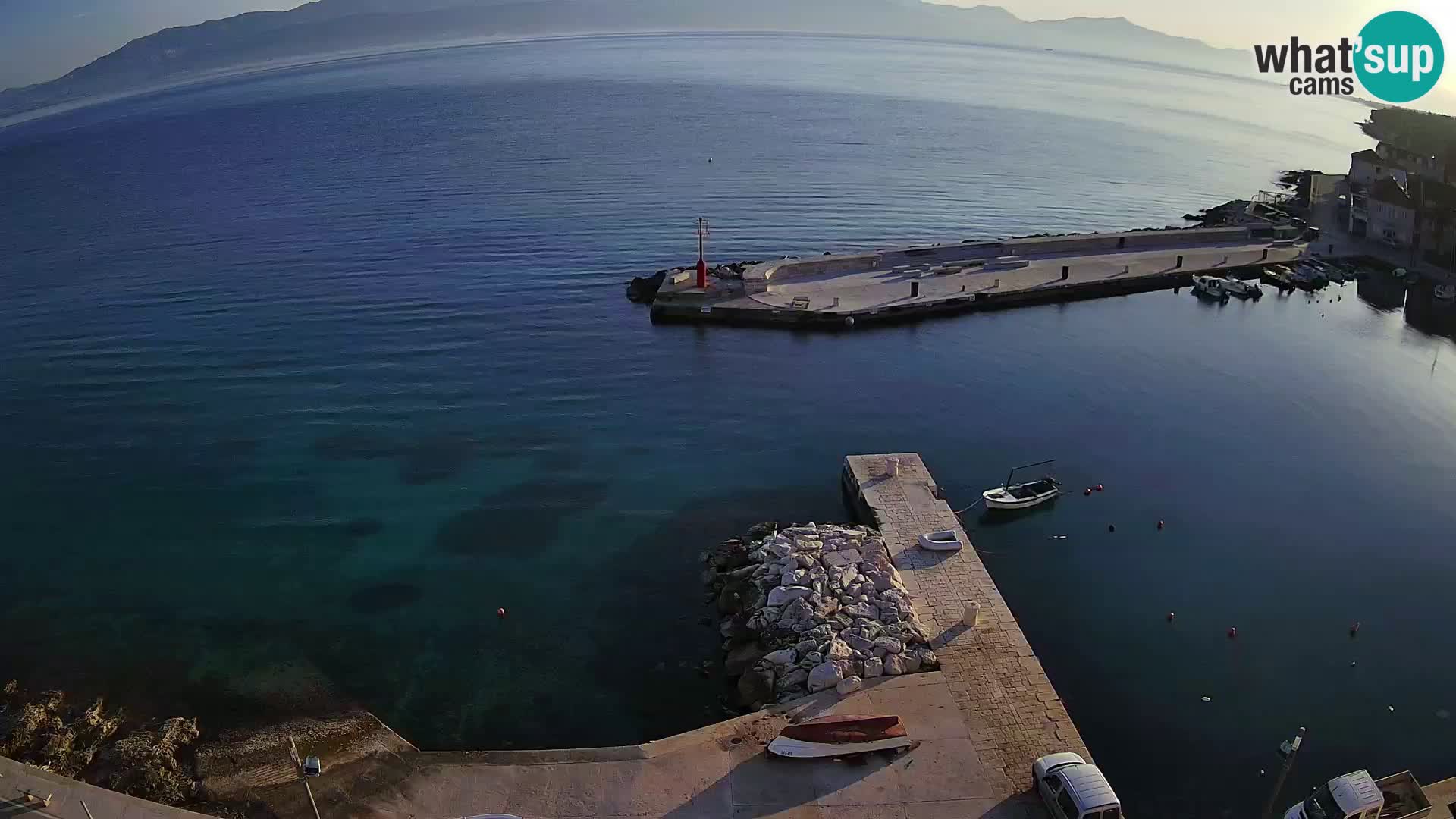 Spletna kamera Sutivan panorama – pogled v živo z otoka Brač