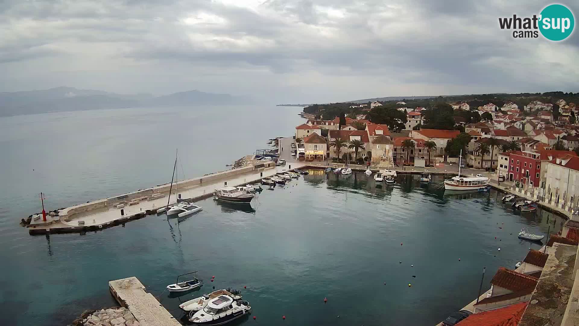 Web kamera Sutivan panorama – Pogled uživo s otoka Brača