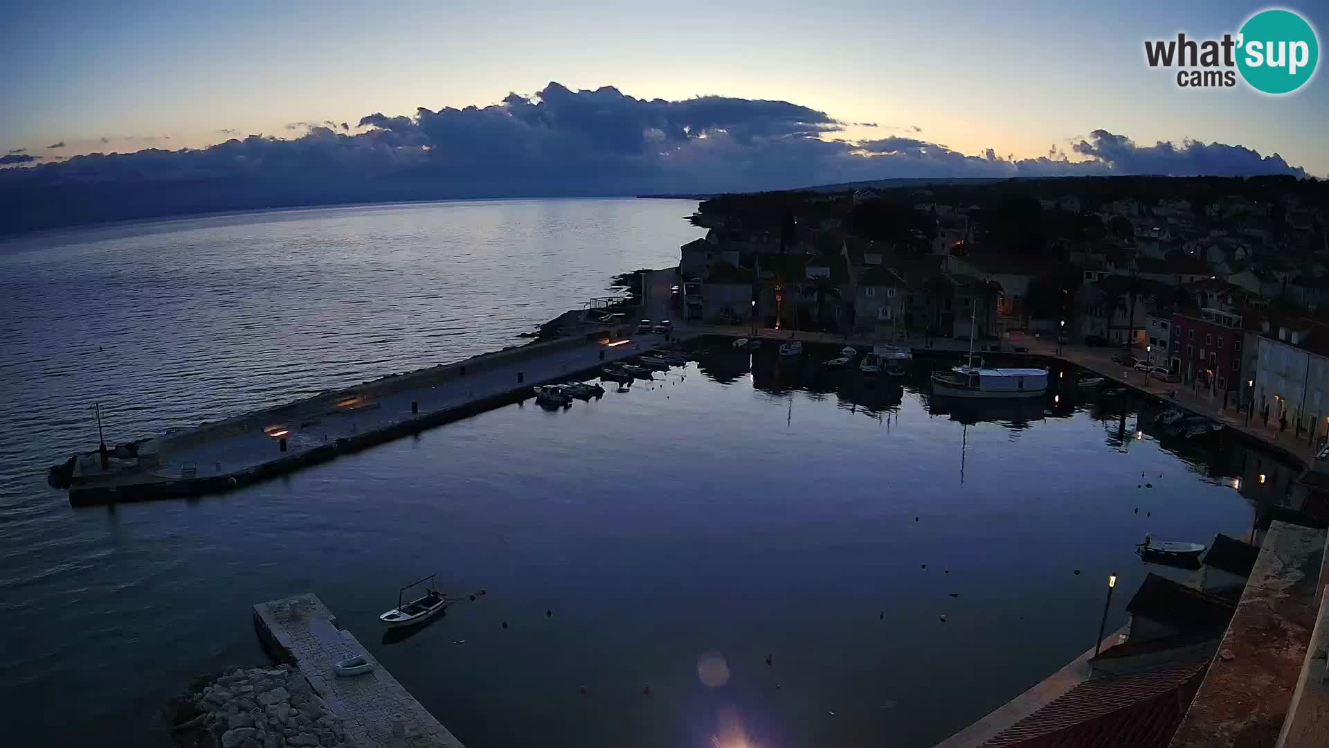 Web kamera Sutivan panorama – Pogled uživo s otoka Brača