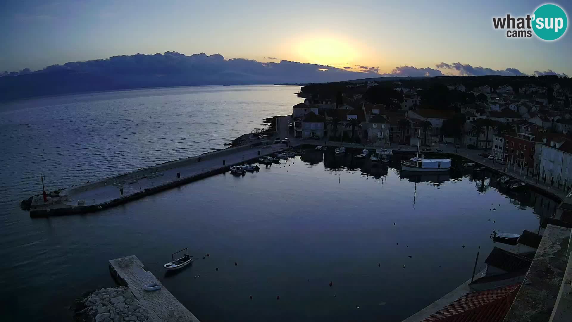 Web kamera Sutivan panorama – Pogled uživo s otoka Brača