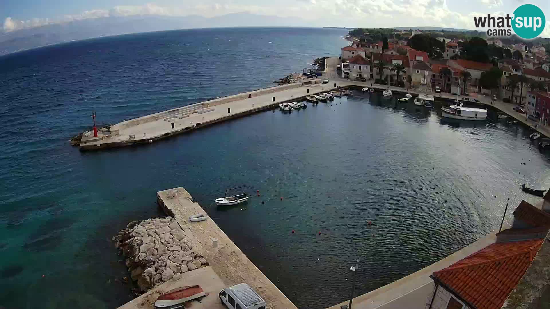 Spletna kamera Sutivan panorama – pogled v živo z otoka Brač