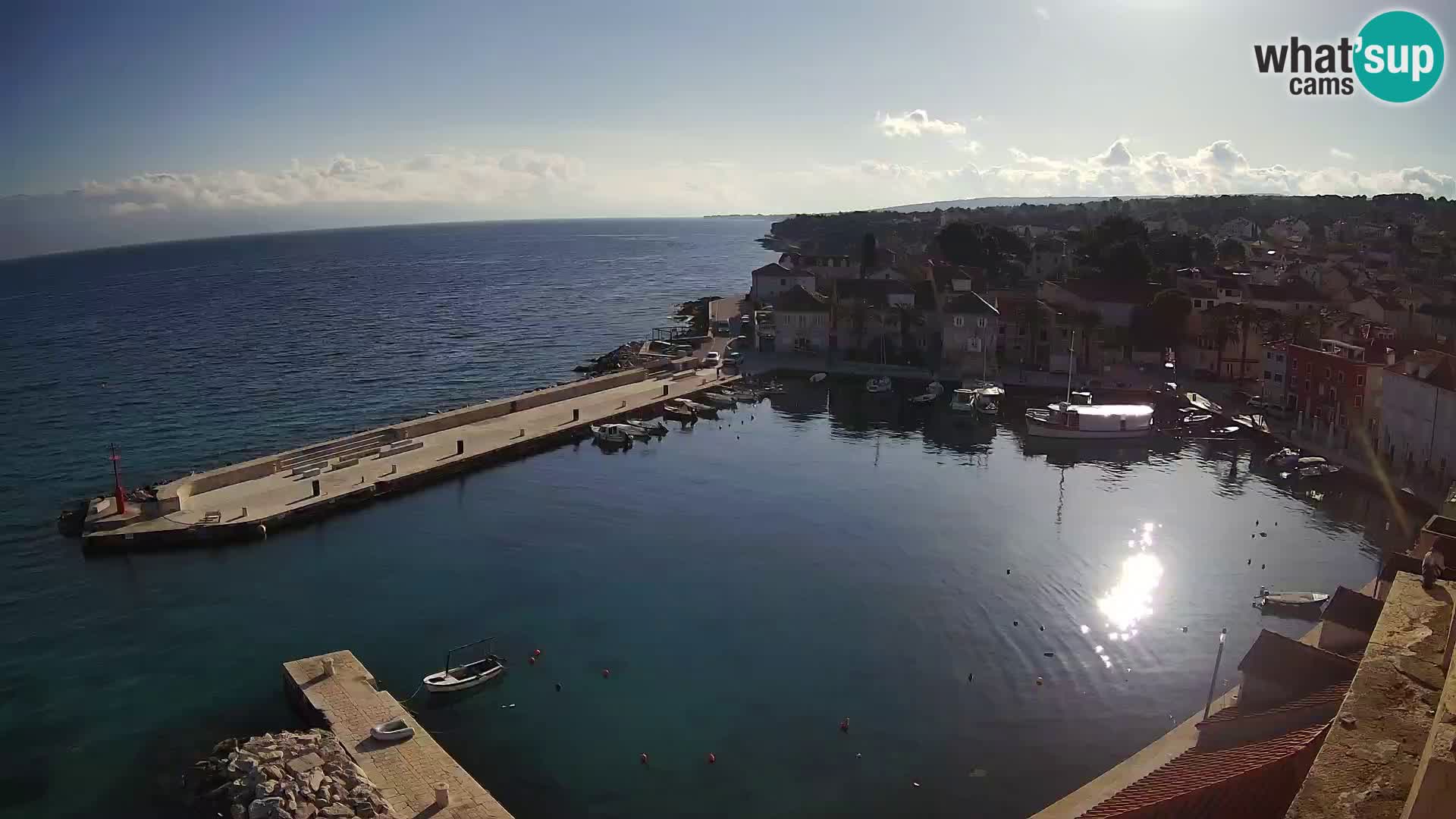 Web kamera Sutivan panorama – Pogled uživo s otoka Brača