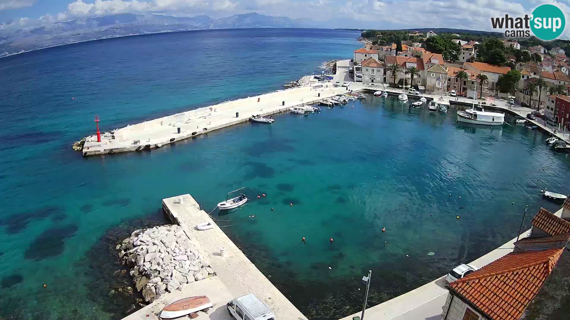 Spletna kamera Sutivan panorama – pogled v živo z otoka Brač