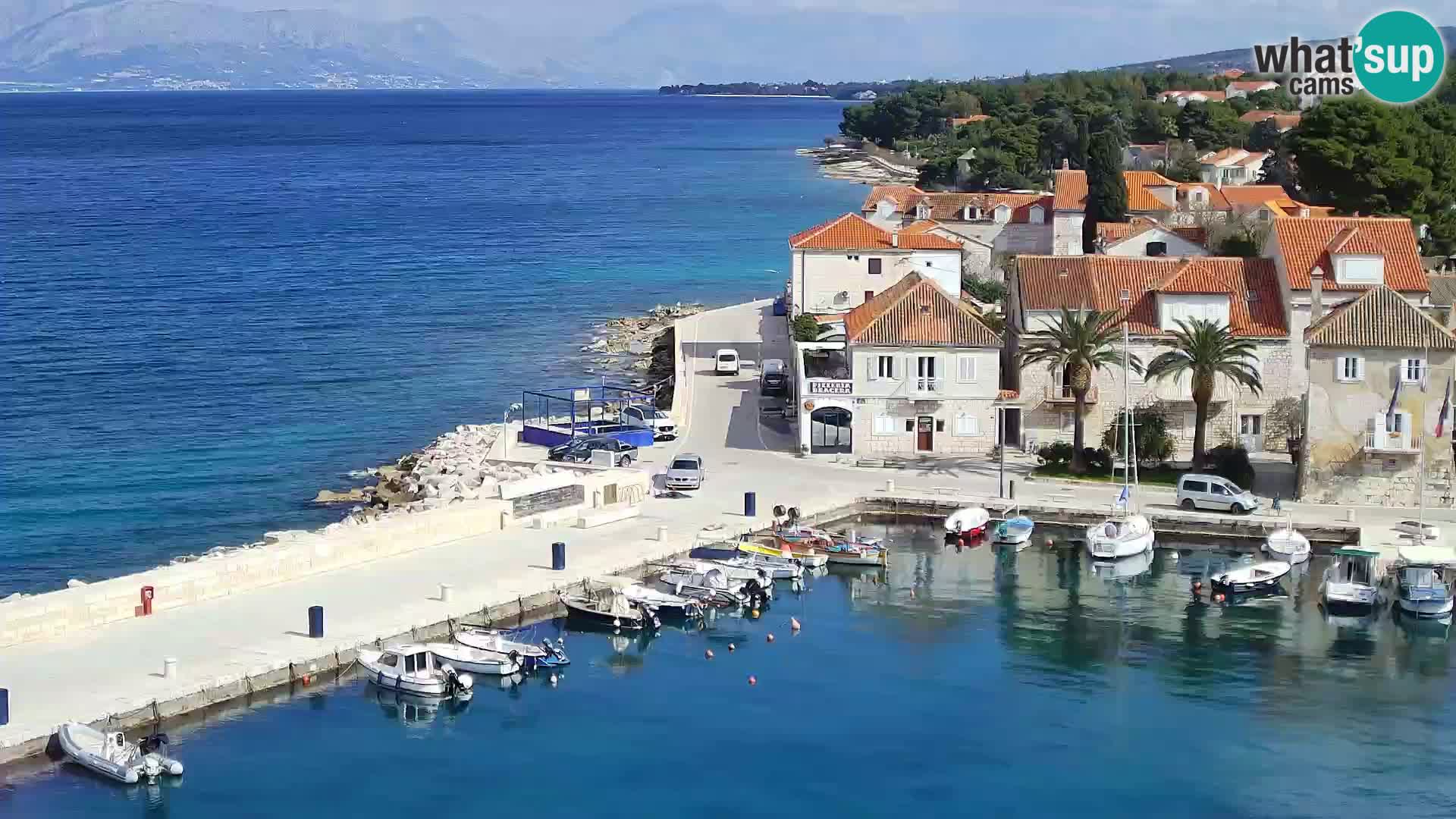 Spletna kamera Sutivan panorama – pogled v živo z otoka Brač