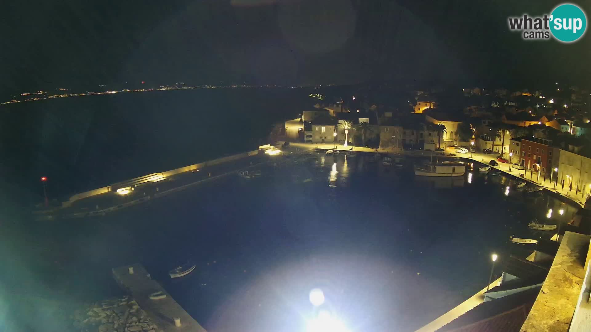 Spletna kamera Sutivan panorama – pogled v živo z otoka Brač