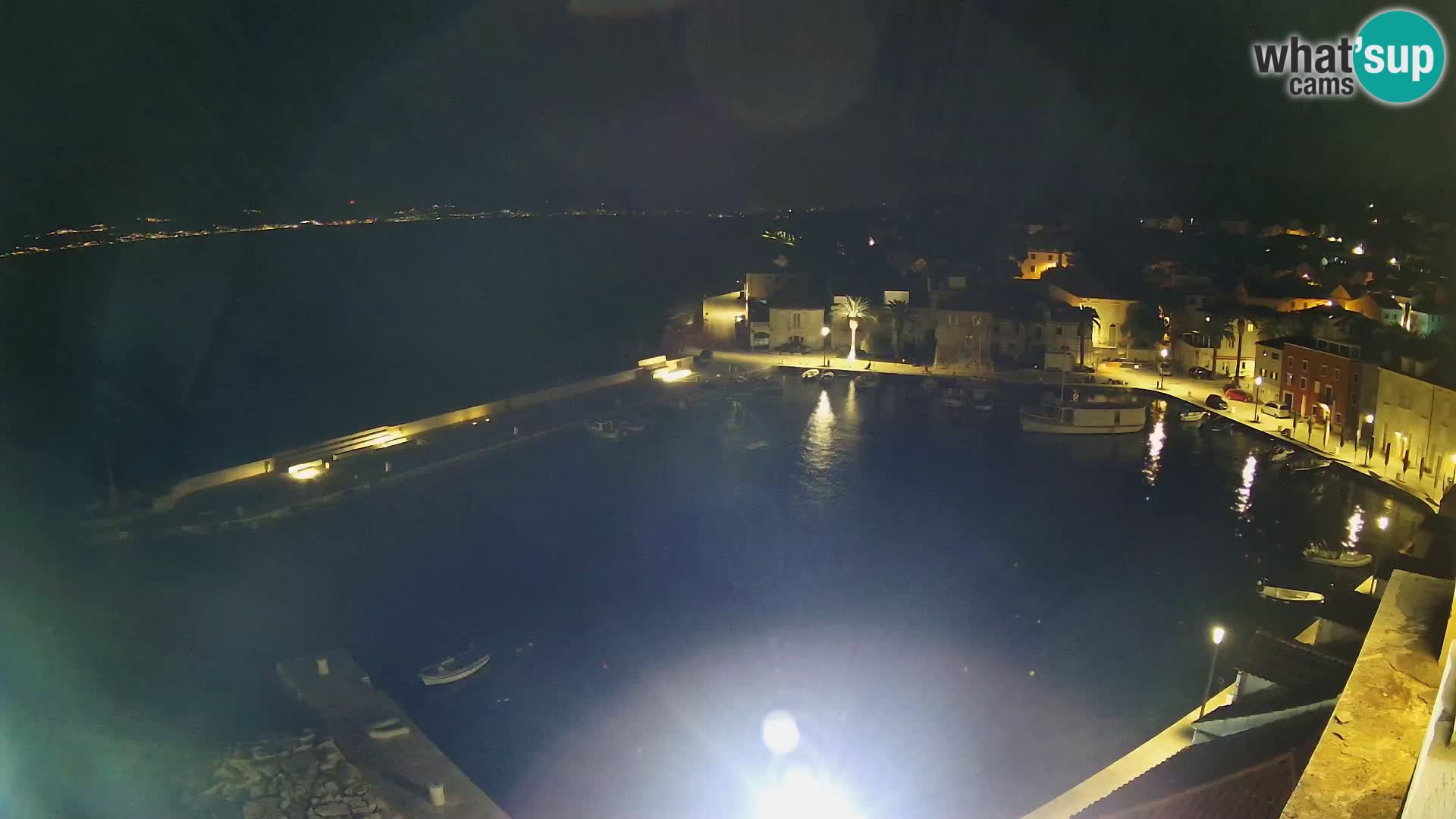 Spletna kamera Sutivan panorama – pogled v živo z otoka Brač