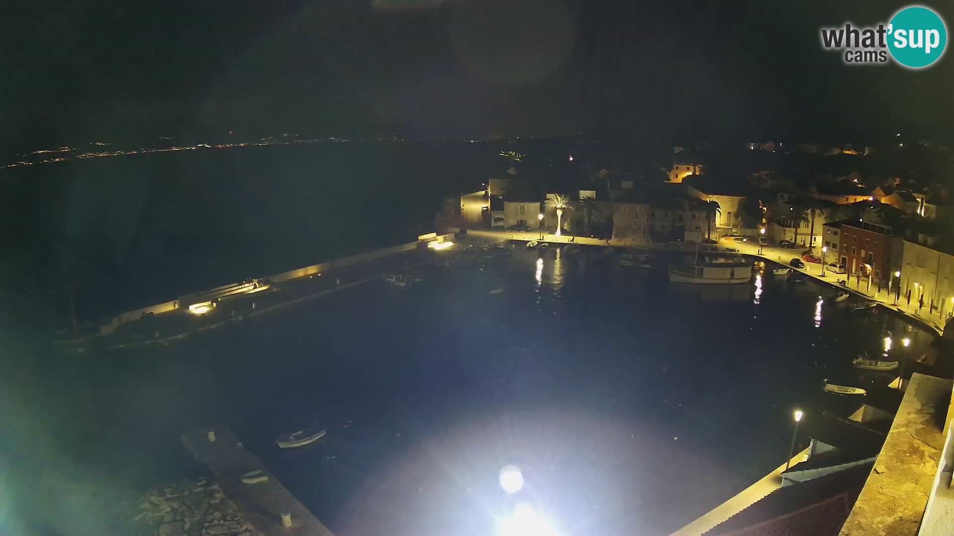 Spletna kamera Sutivan panorama – pogled v živo z otoka Brač