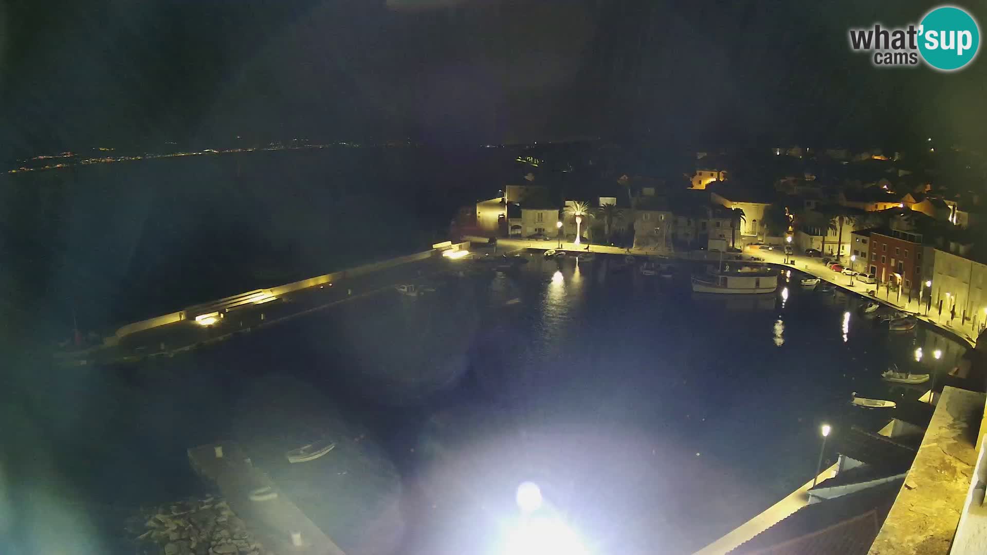 Spletna kamera Sutivan panorama – pogled v živo z otoka Brač