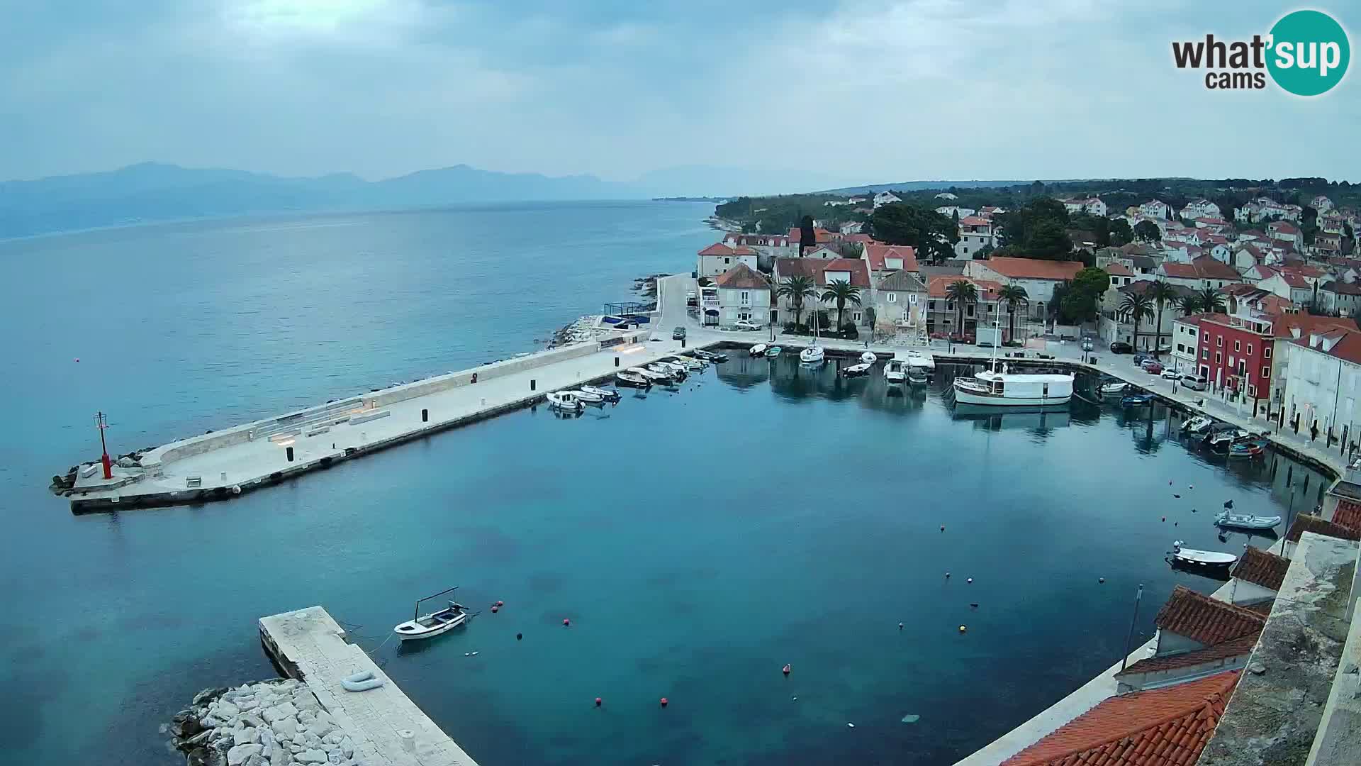 Spletna kamera Sutivan panorama – pogled v živo z otoka Brač
