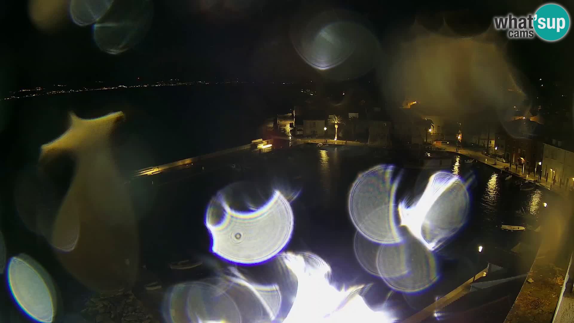 Spletna kamera Sutivan panorama – pogled v živo z otoka Brač