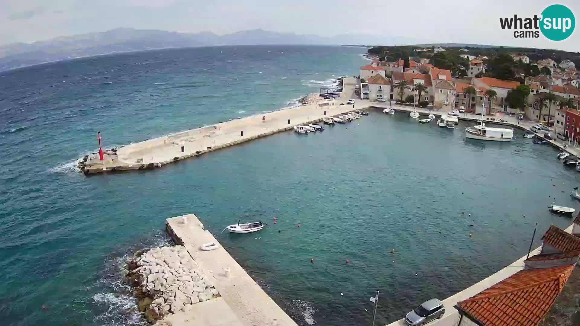 Spletna kamera Sutivan panorama – pogled v živo z otoka Brač