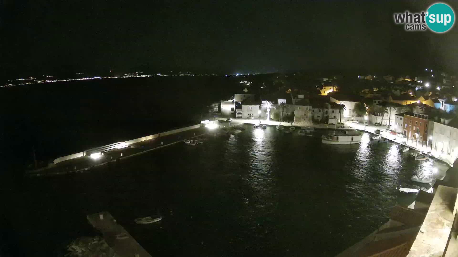 Spletna kamera Sutivan panorama – pogled v živo z otoka Brač