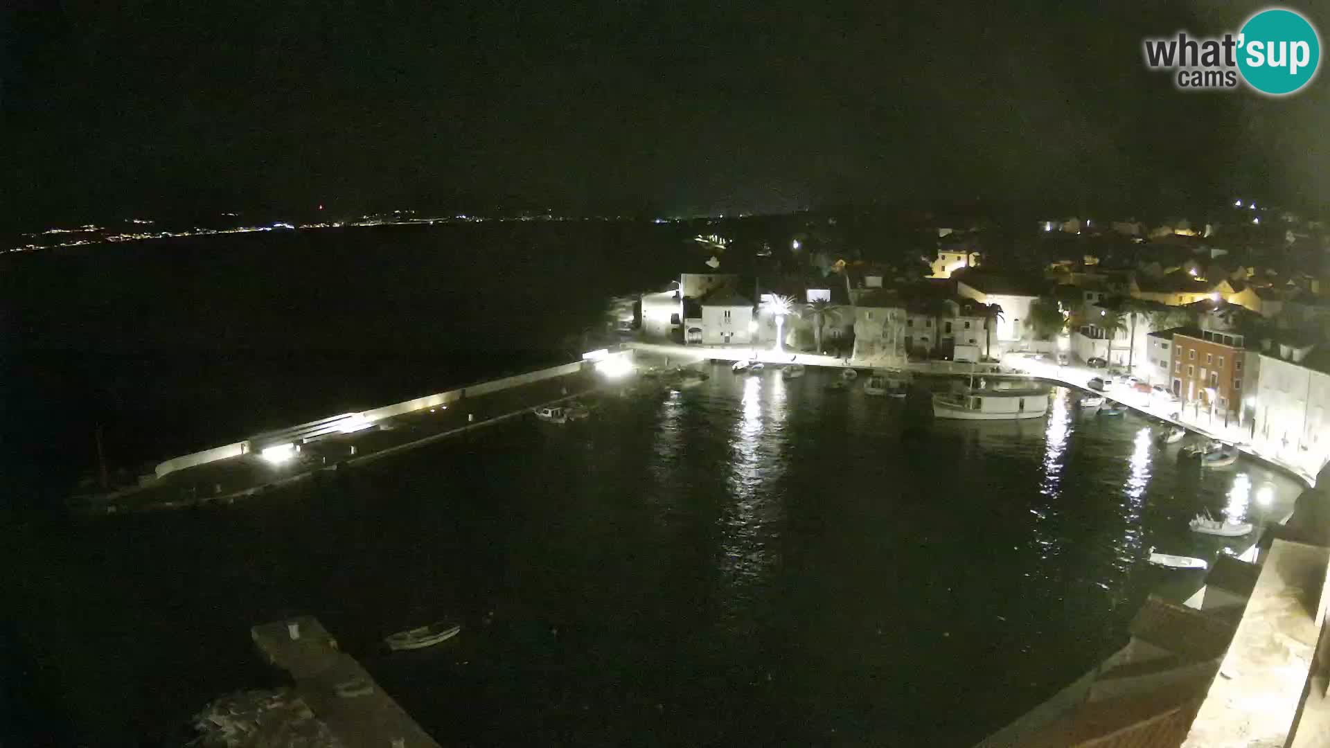 Spletna kamera Sutivan panorama – pogled v živo z otoka Brač