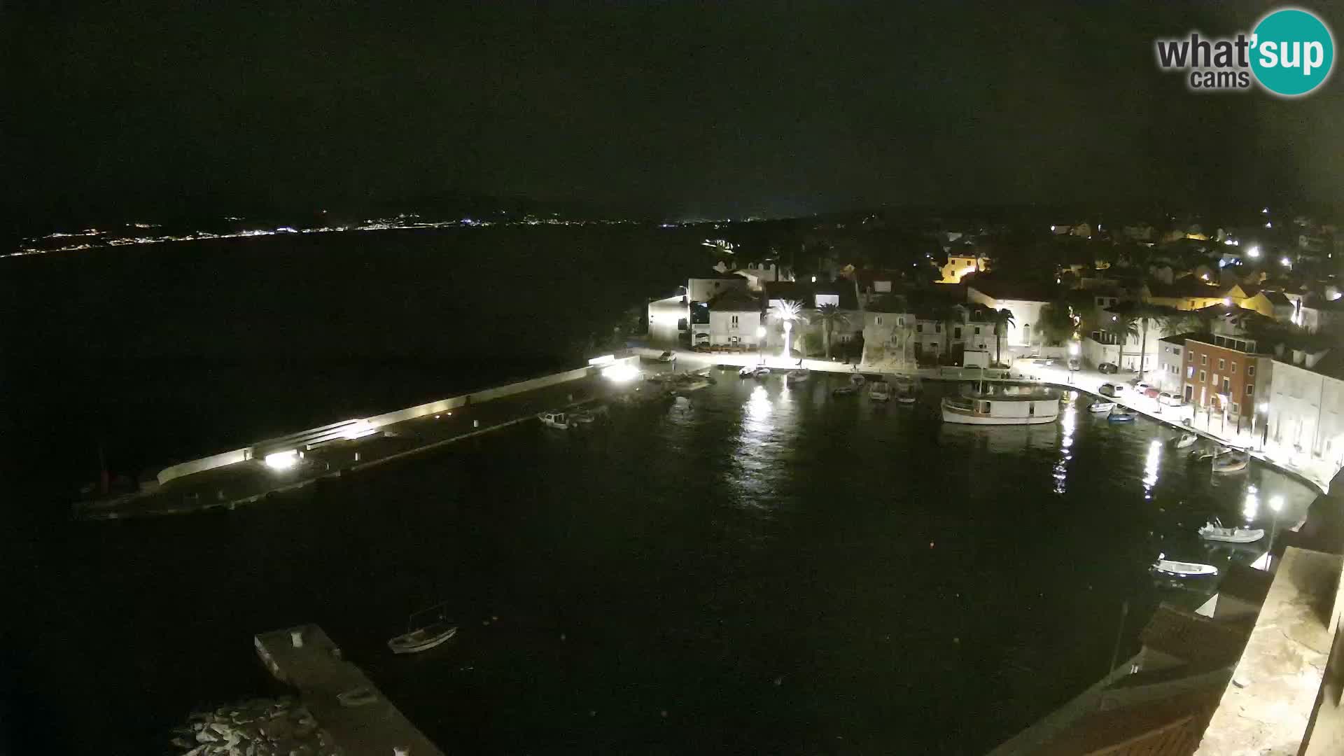 Spletna kamera Sutivan panorama – pogled v živo z otoka Brač