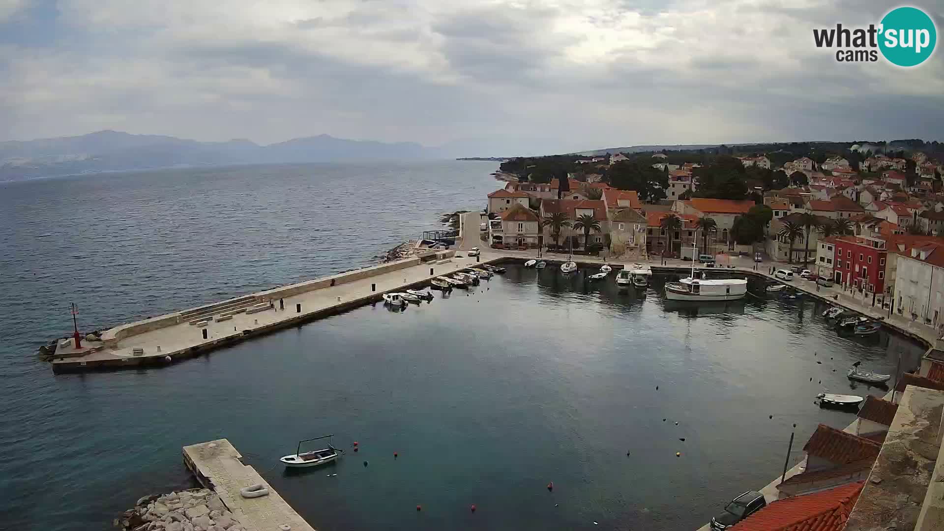 Web kamera Sutivan panorama – Pogled uživo s otoka Brača