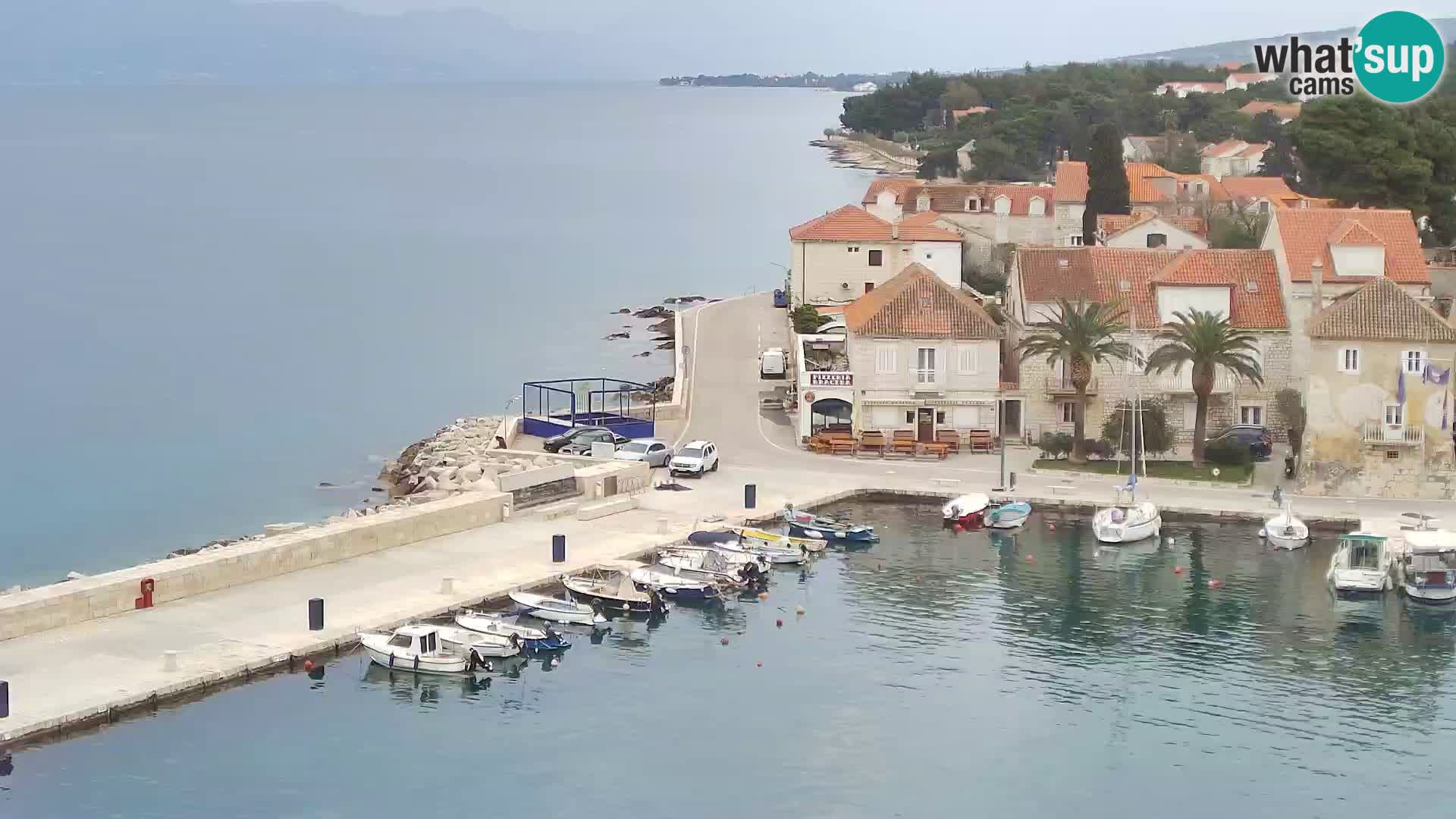 Spletna kamera Sutivan panorama – pogled v živo z otoka Brač