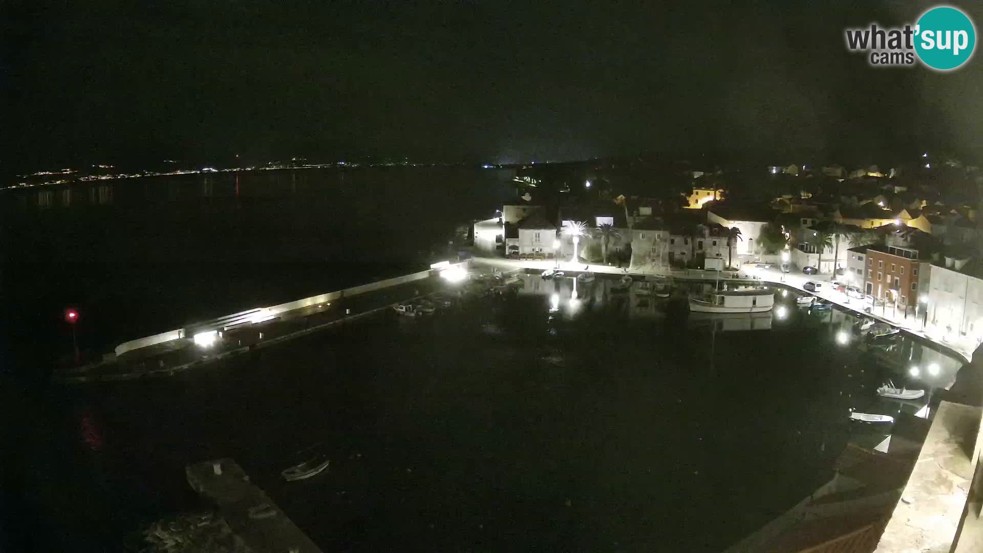 Spletna kamera Sutivan panorama – pogled v živo z otoka Brač