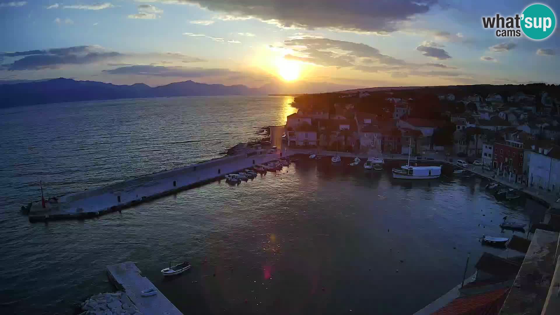 Web kamera Sutivan panorama – Pogled uživo s otoka Brača