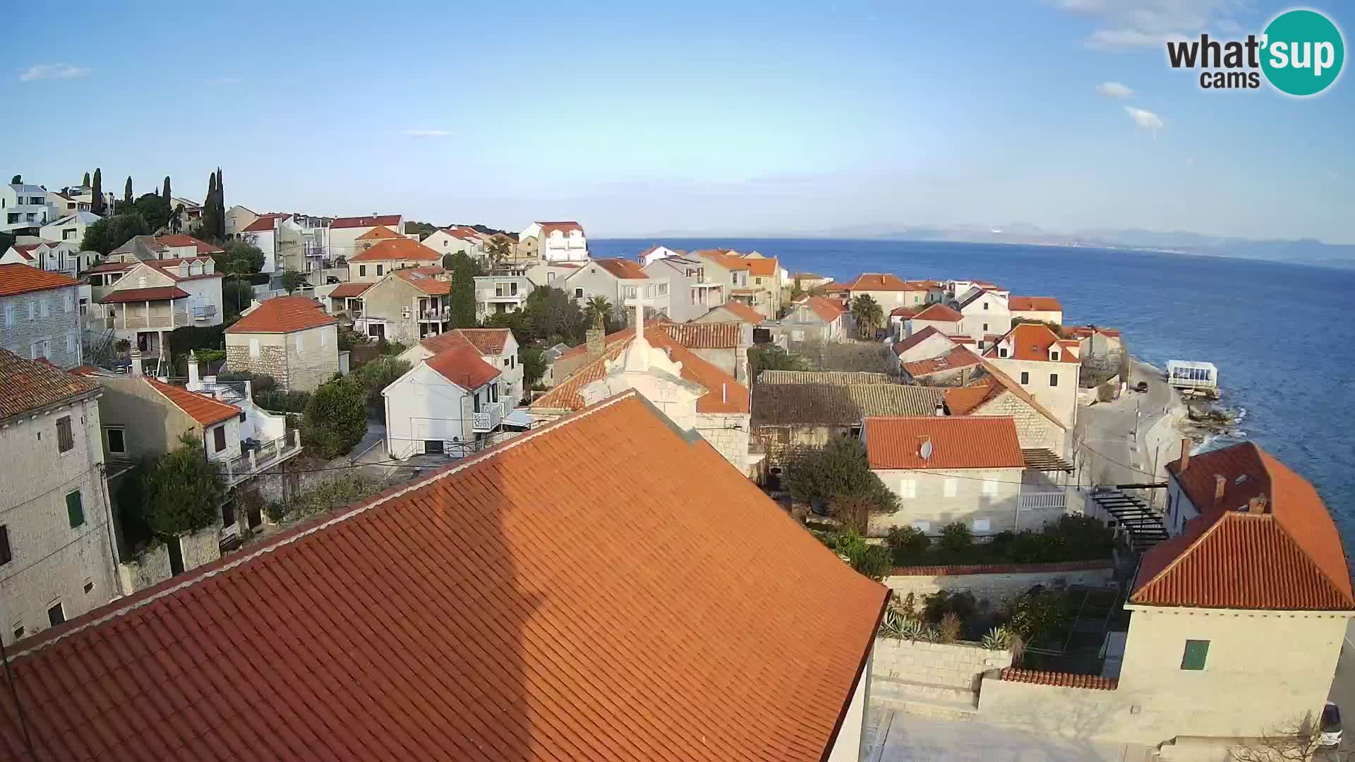 Spletna kamera Sutivan panorama – pogled v živo z otoka Brač