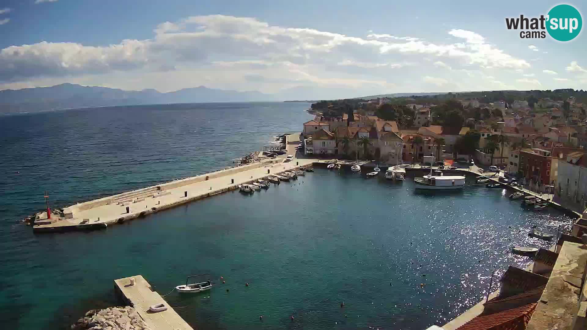 Web kamera Sutivan panorama – Pogled uživo s otoka Brača