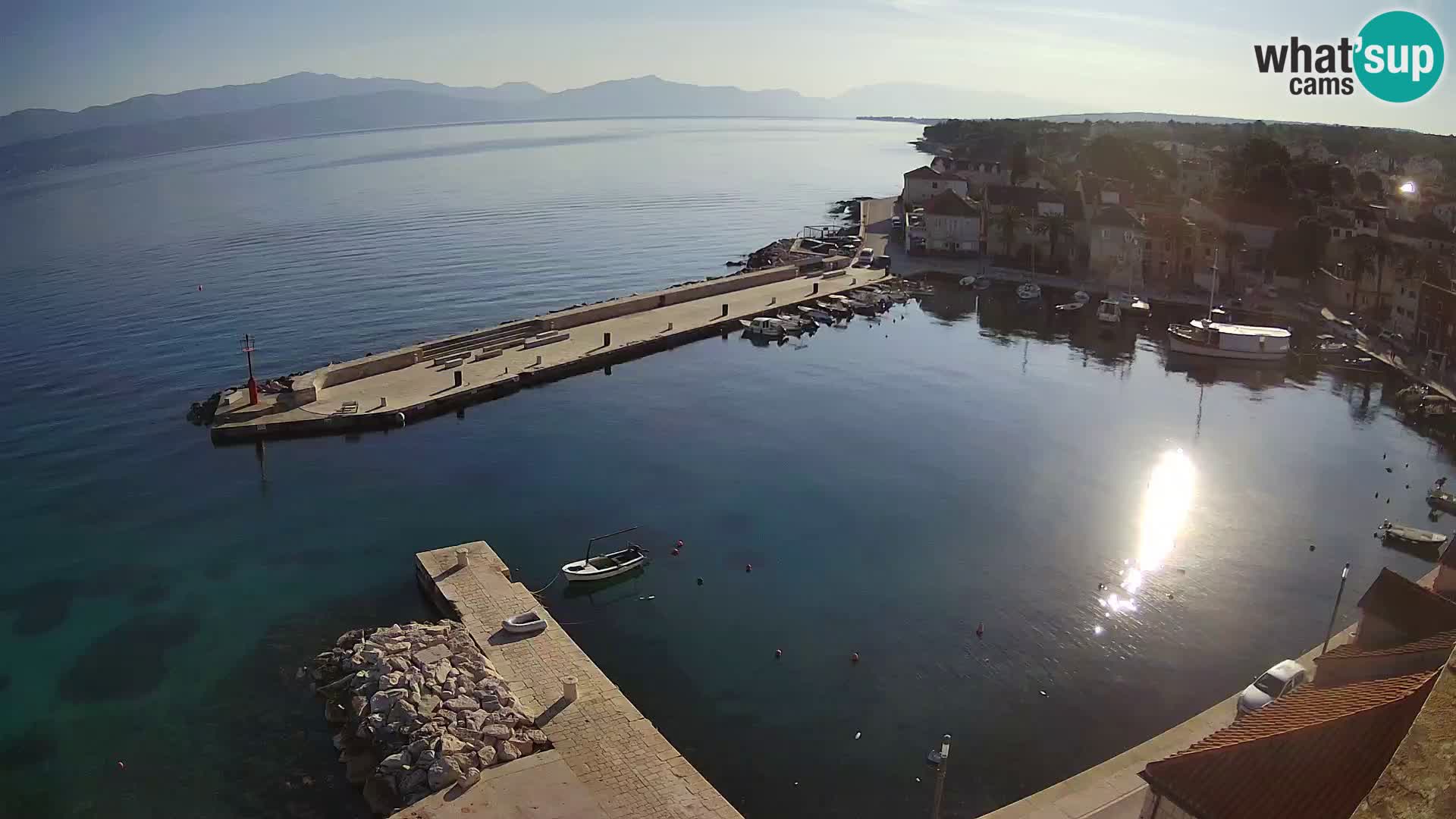 Web kamera Sutivan panorama – Pogled uživo s otoka Brača