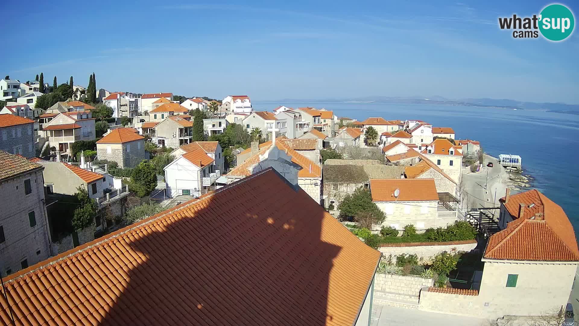 Spletna kamera Sutivan panorama – pogled v živo z otoka Brač