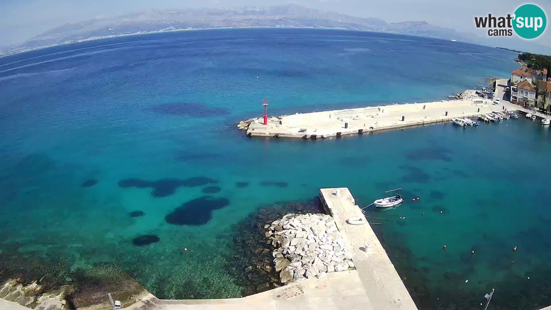Spletna kamera Sutivan panorama – pogled v živo z otoka Brač