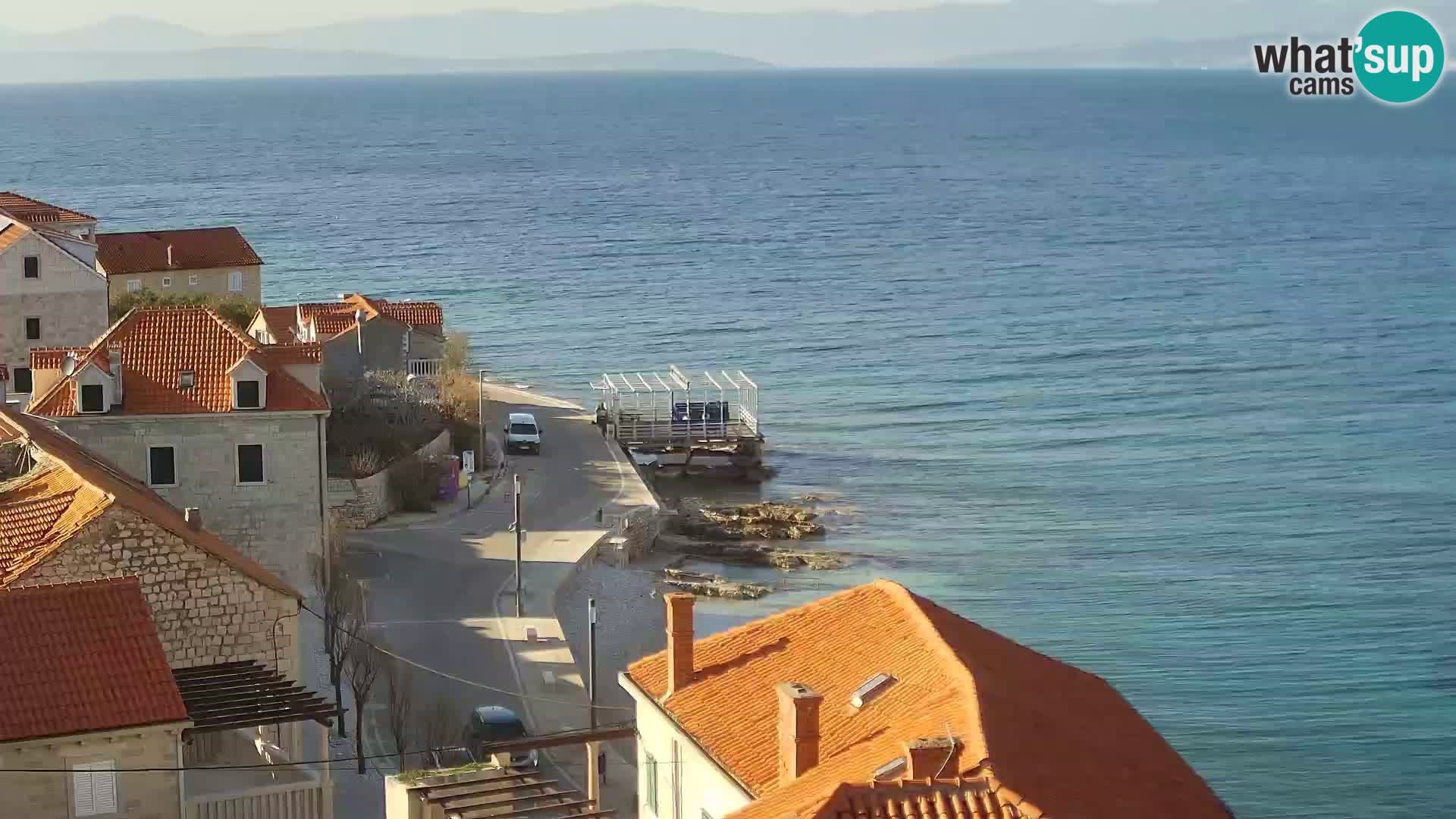 Spletna kamera Sutivan panorama – pogled v živo z otoka Brač