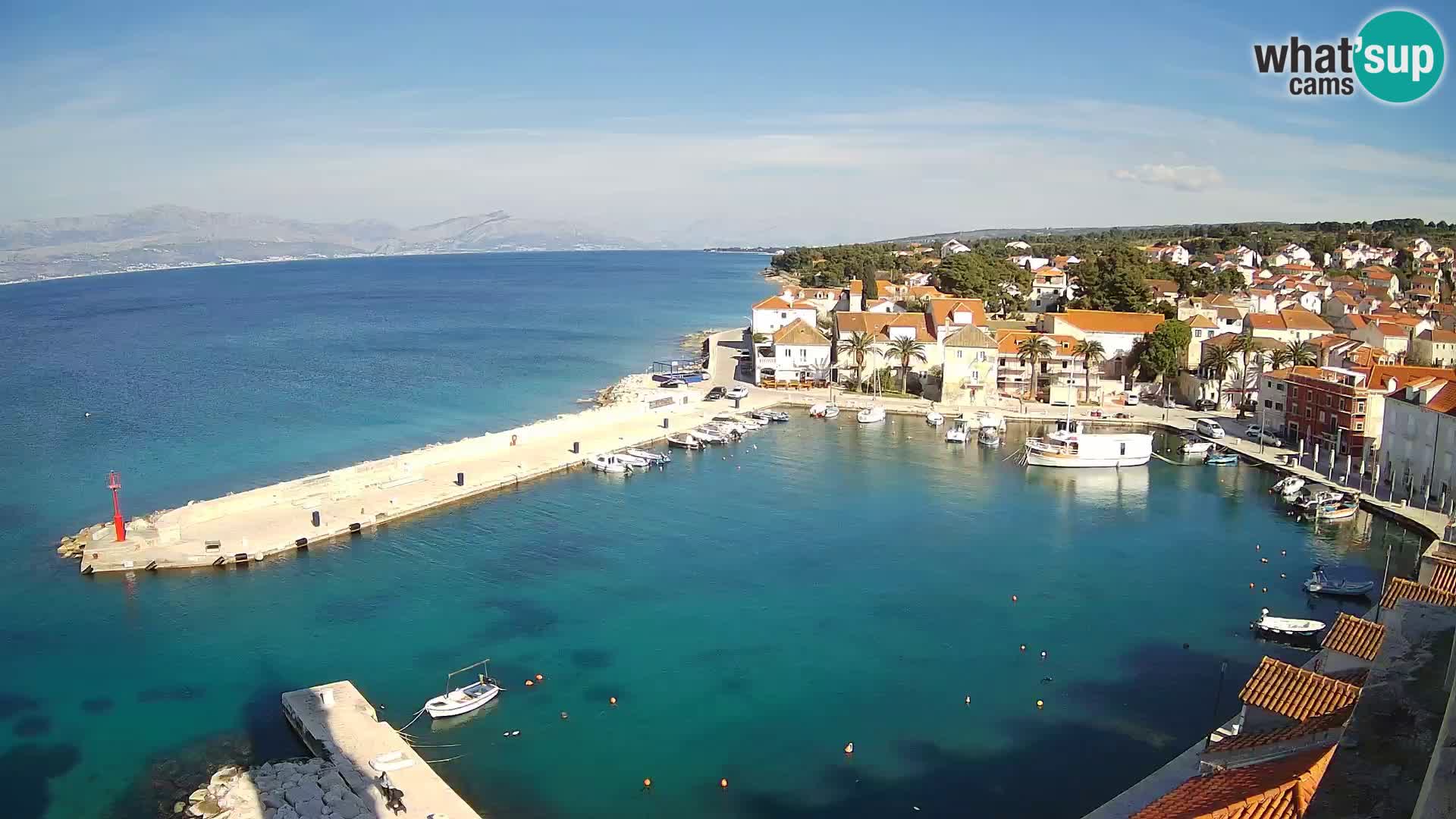 Spletna kamera Sutivan panorama – pogled v živo z otoka Brač