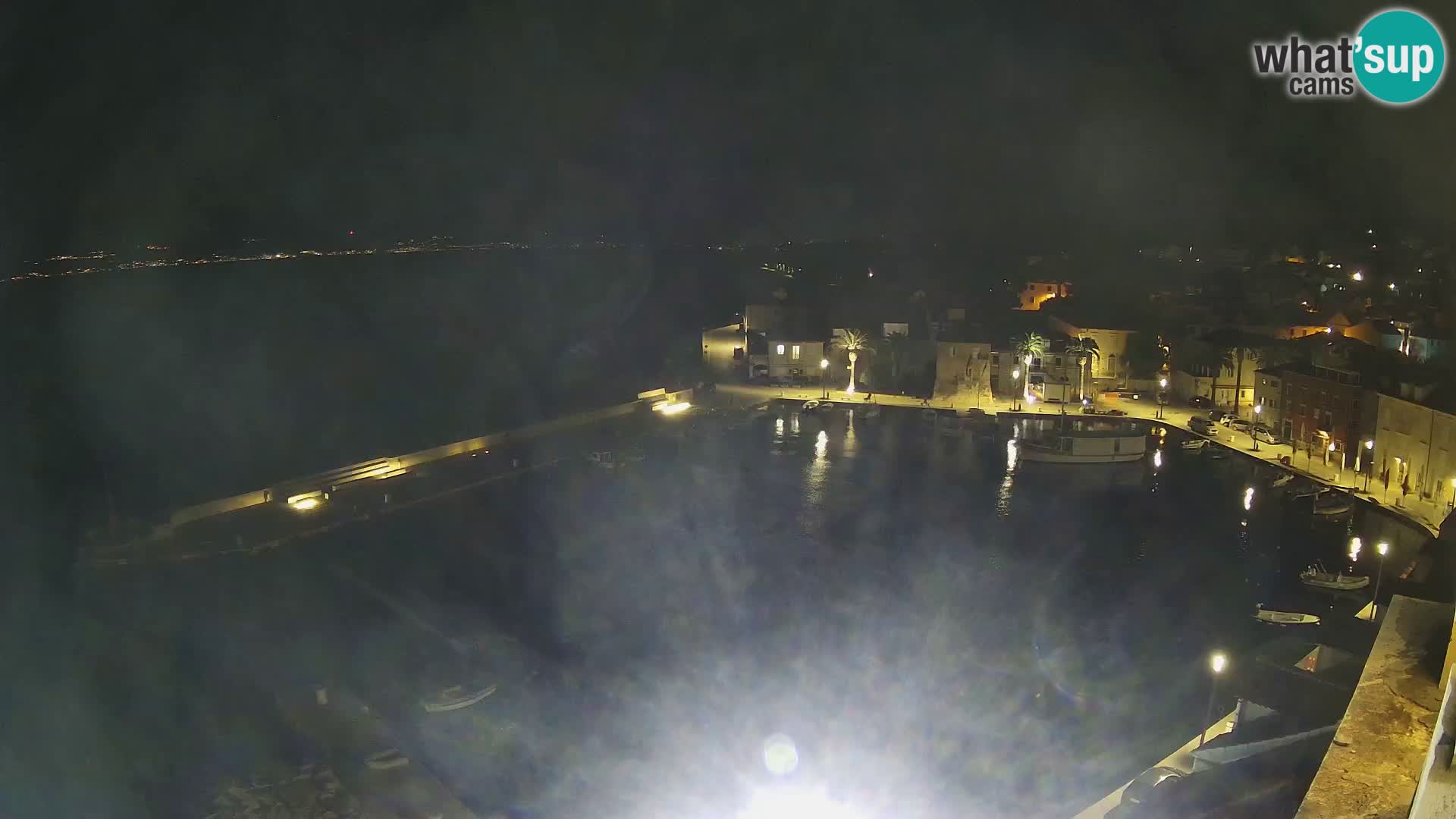 Spletna kamera Sutivan panorama – pogled v živo z otoka Brač