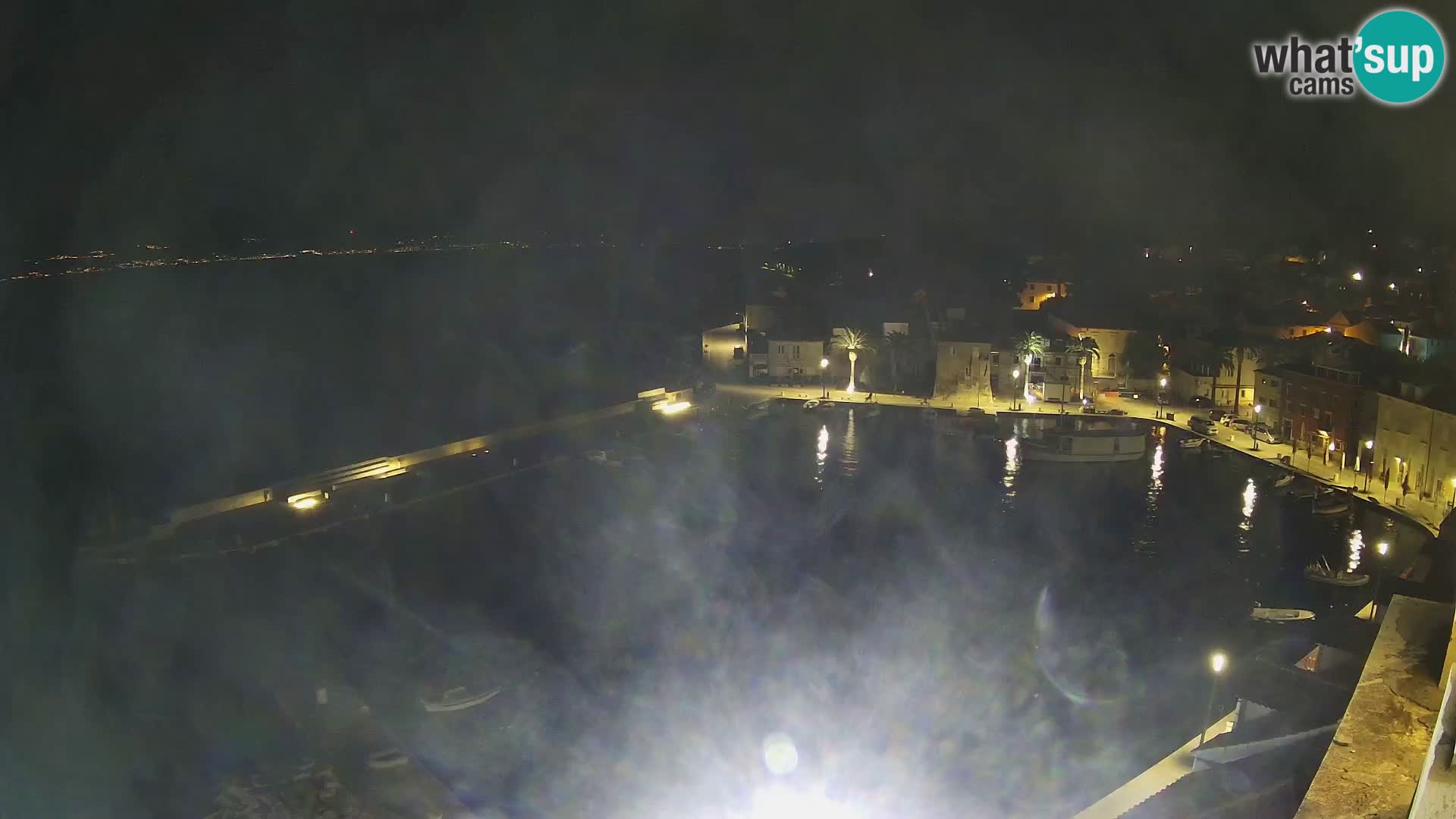 Spletna kamera Sutivan panorama – pogled v živo z otoka Brač