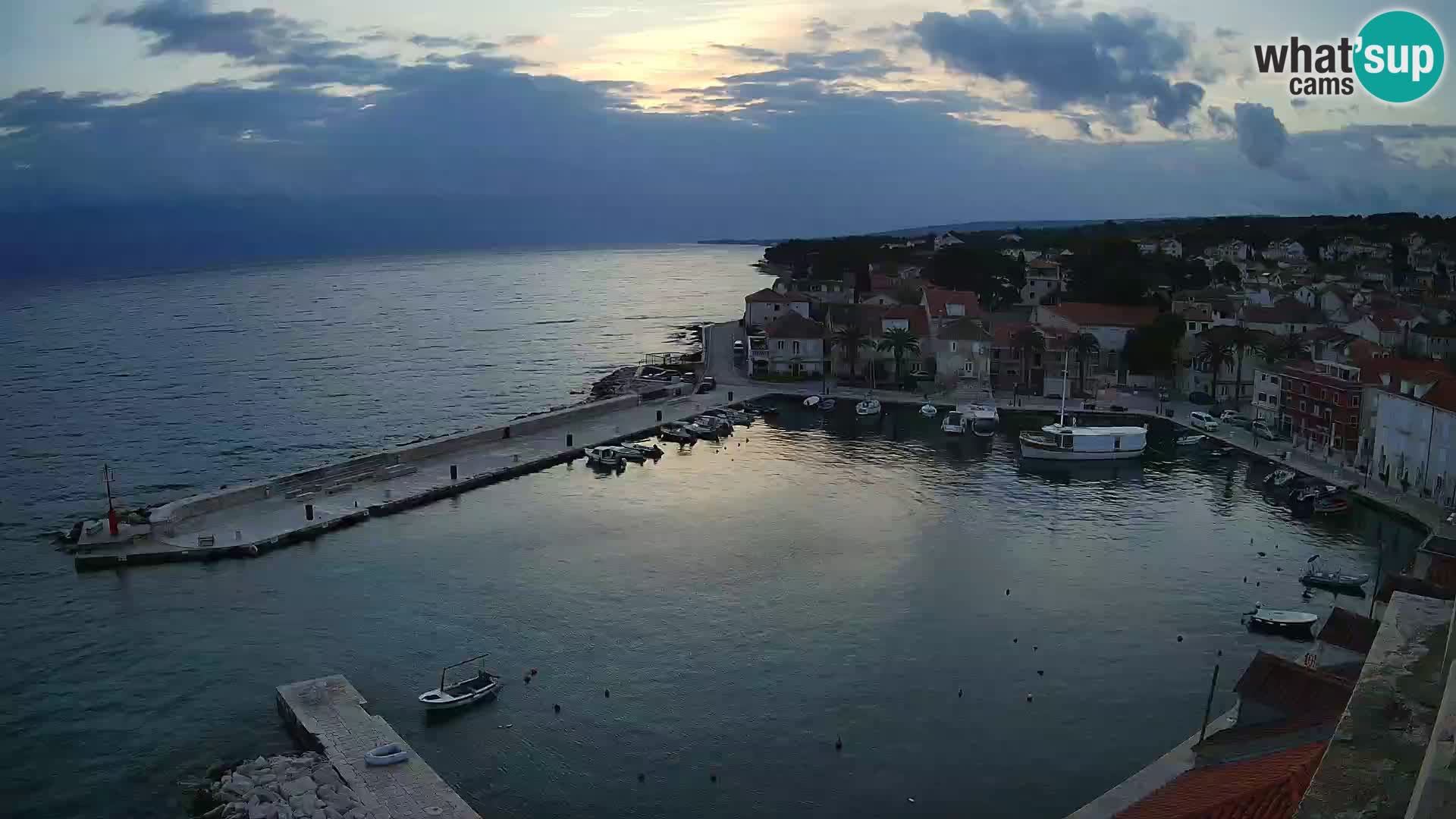 Web kamera Sutivan panorama – Pogled uživo s otoka Brača