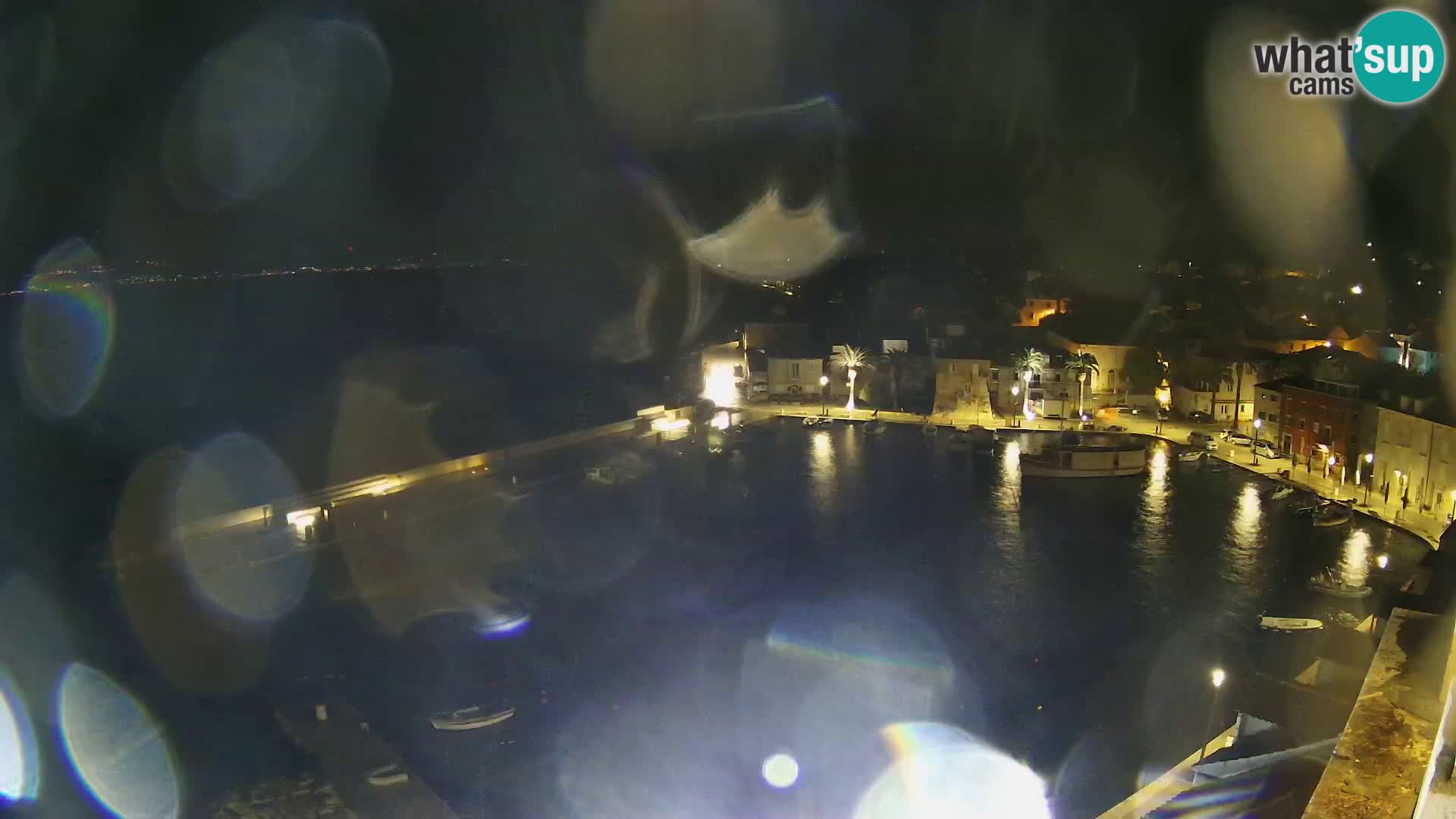 Spletna kamera Sutivan panorama – pogled v živo z otoka Brač