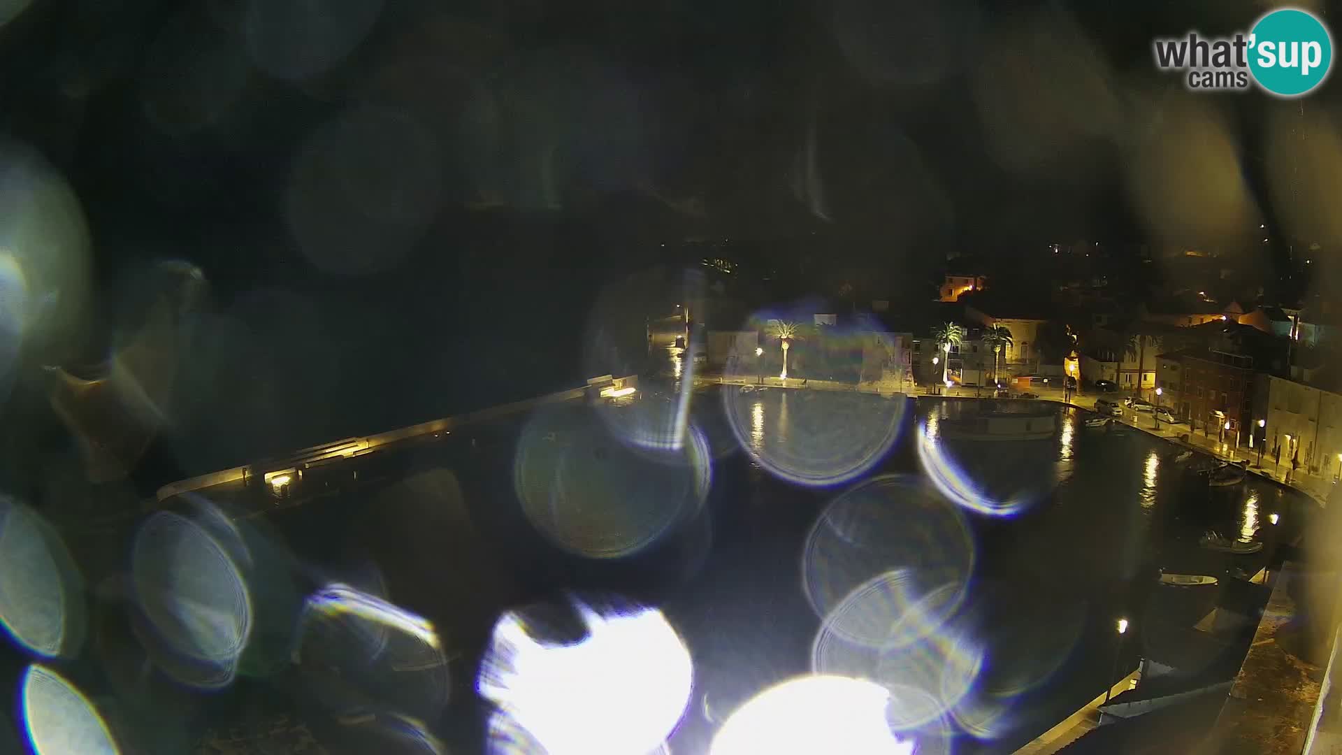 Spletna kamera Sutivan panorama – pogled v živo z otoka Brač