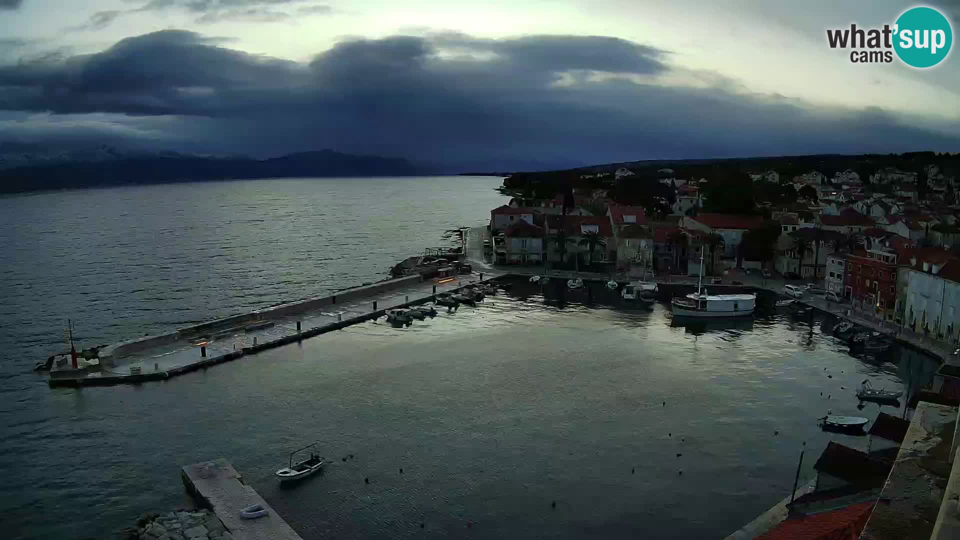 Web kamera Sutivan panorama – Pogled uživo s otoka Brača