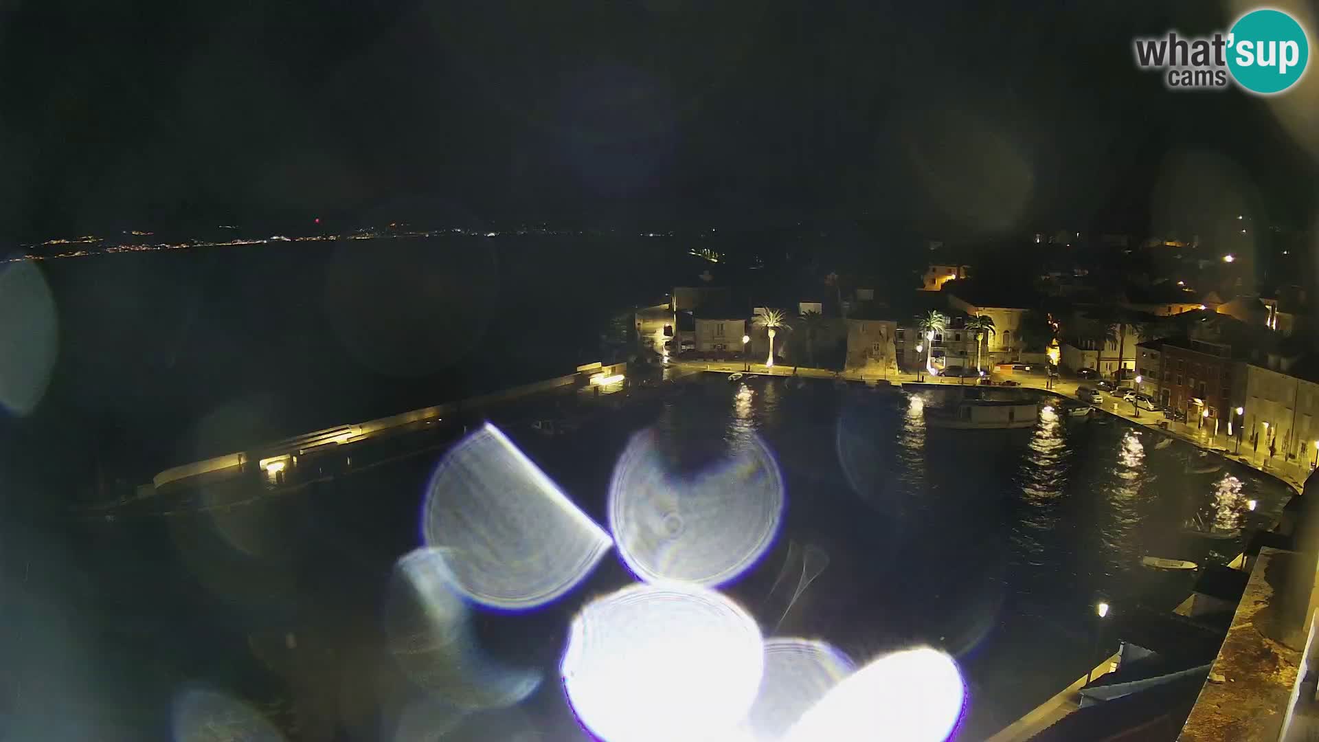 Spletna kamera Sutivan panorama – pogled v živo z otoka Brač