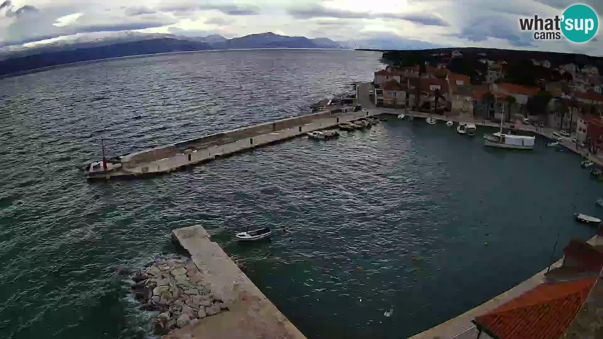 Web kamera Sutivan panorama – Pogled uživo s otoka Brača