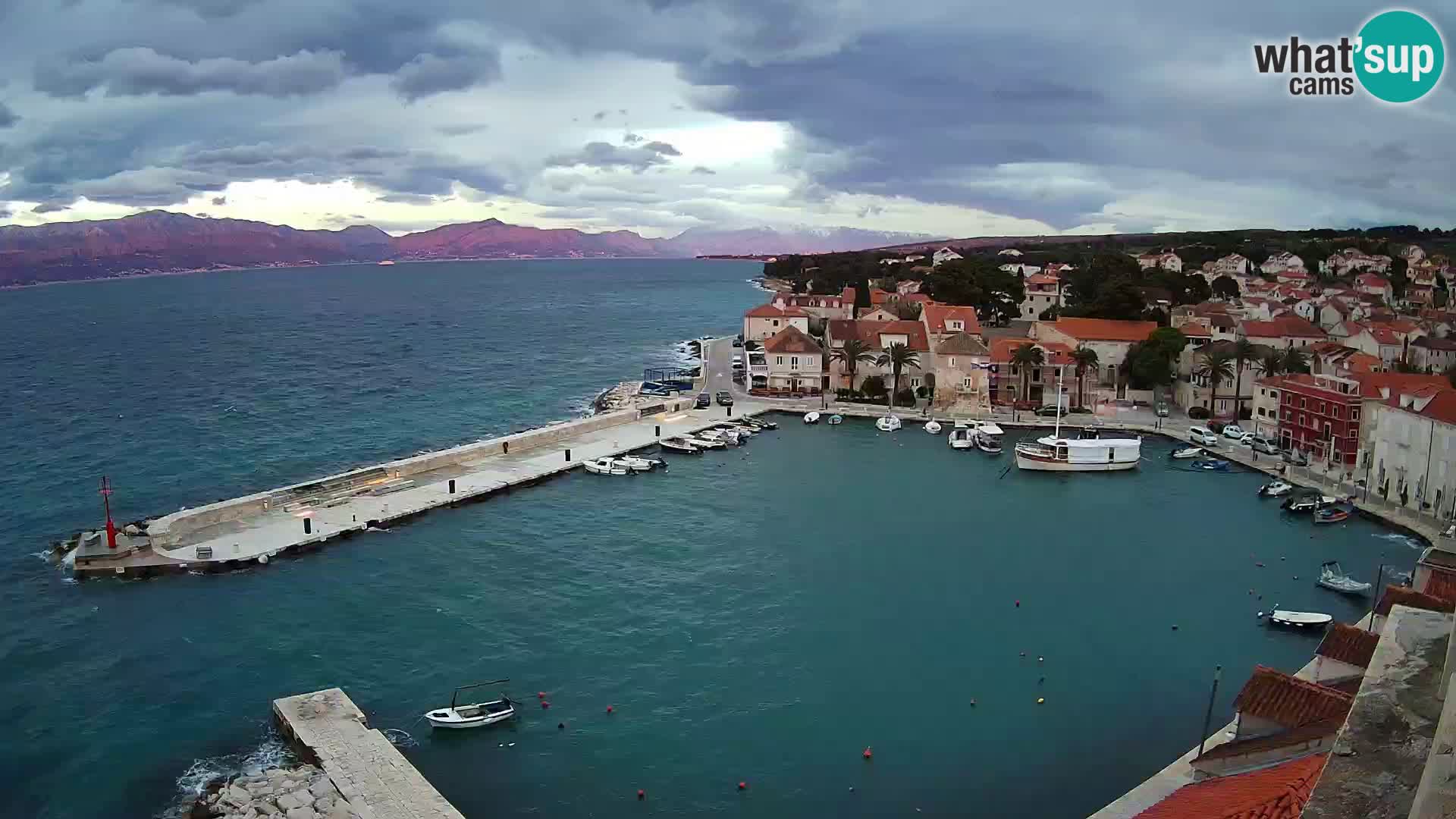 Web kamera Sutivan panorama – Pogled uživo s otoka Brača