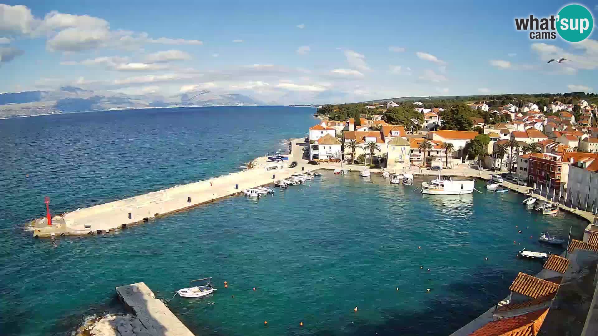 Spletna kamera Sutivan panorama – pogled v živo z otoka Brač