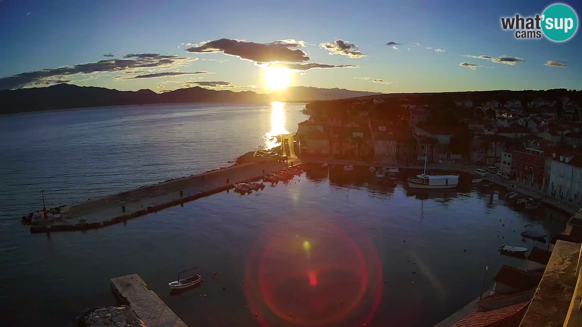 Spletna kamera Sutivan panorama – pogled v živo z otoka Brač