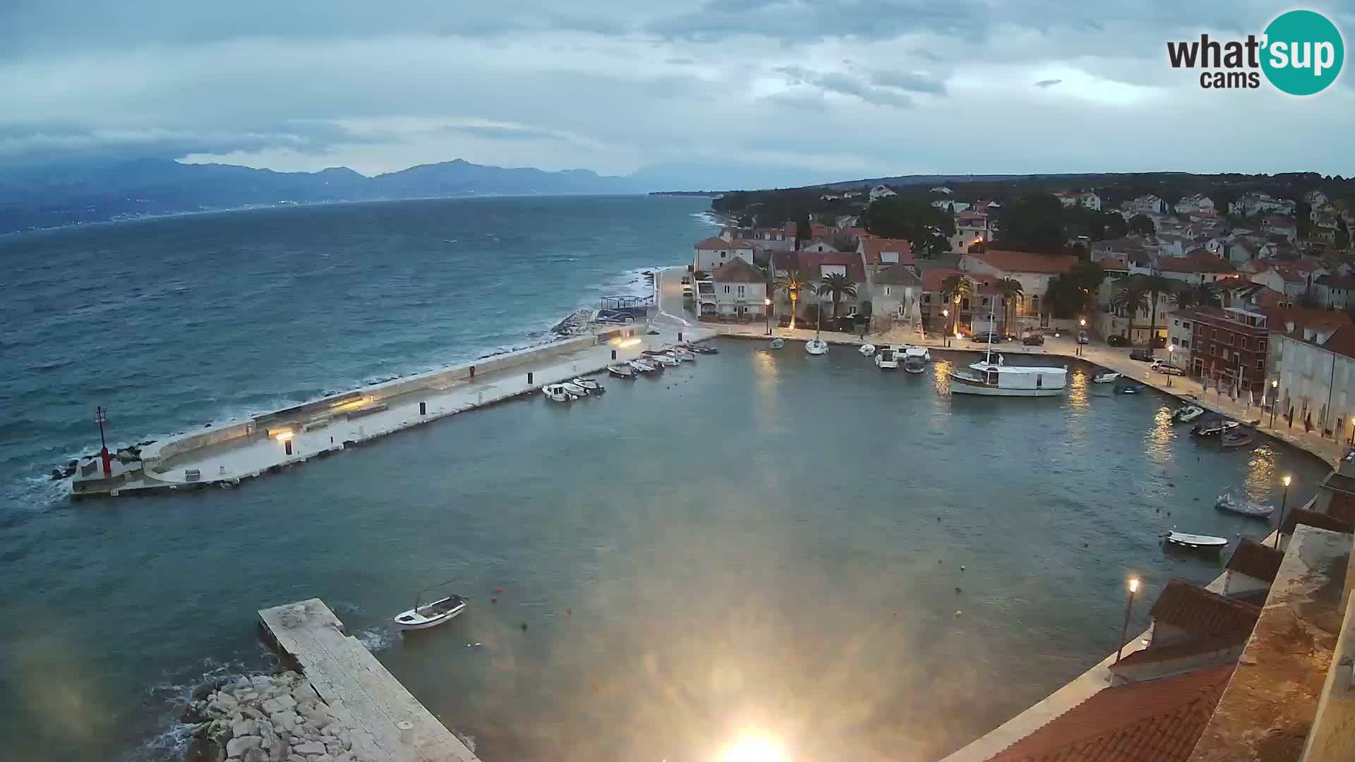 Webcam Sutivan Panorama – Vista en vivo desde la isla de Brač