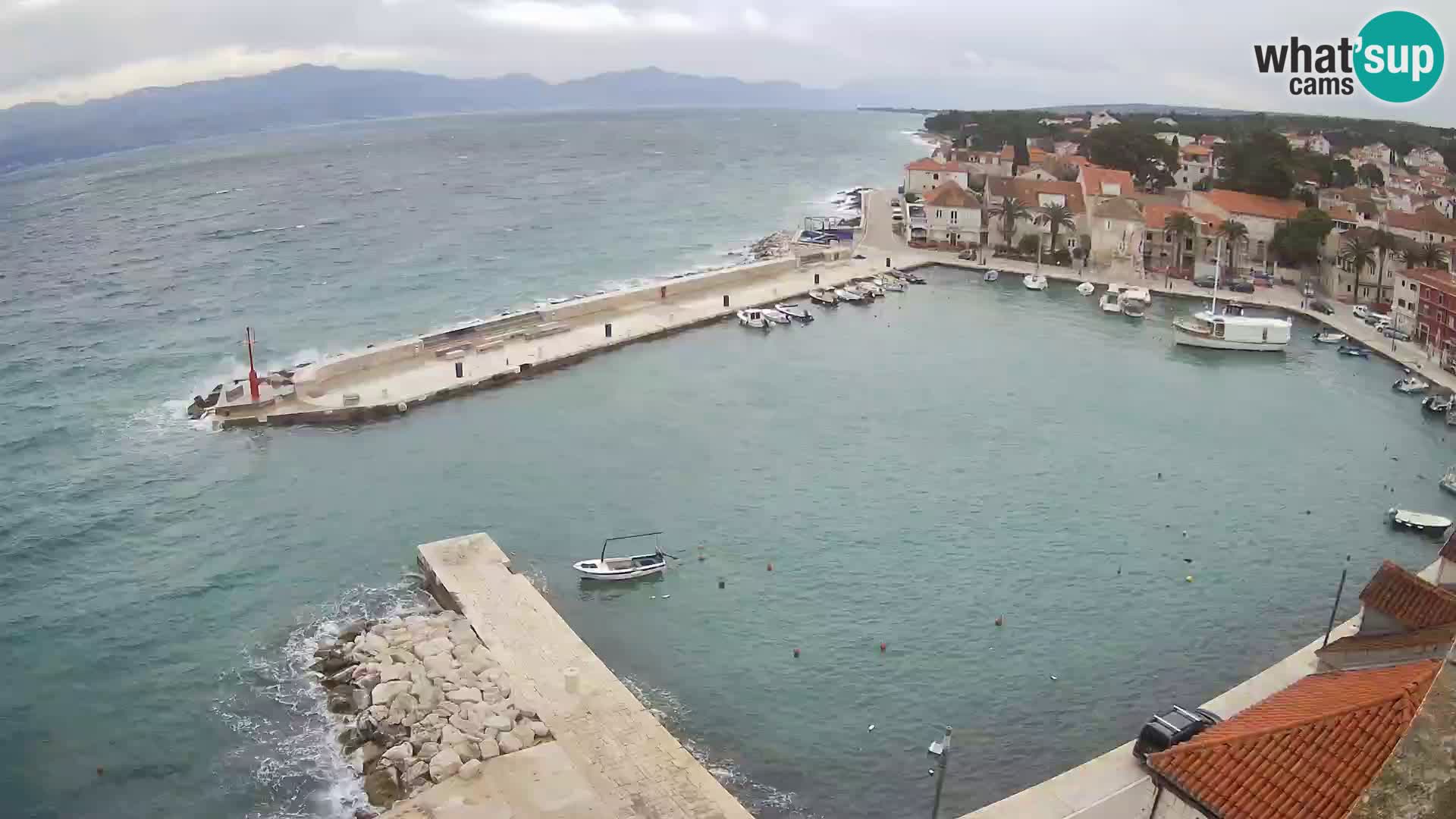 Web kamera Sutivan panorama – Pogled uživo s otoka Brača