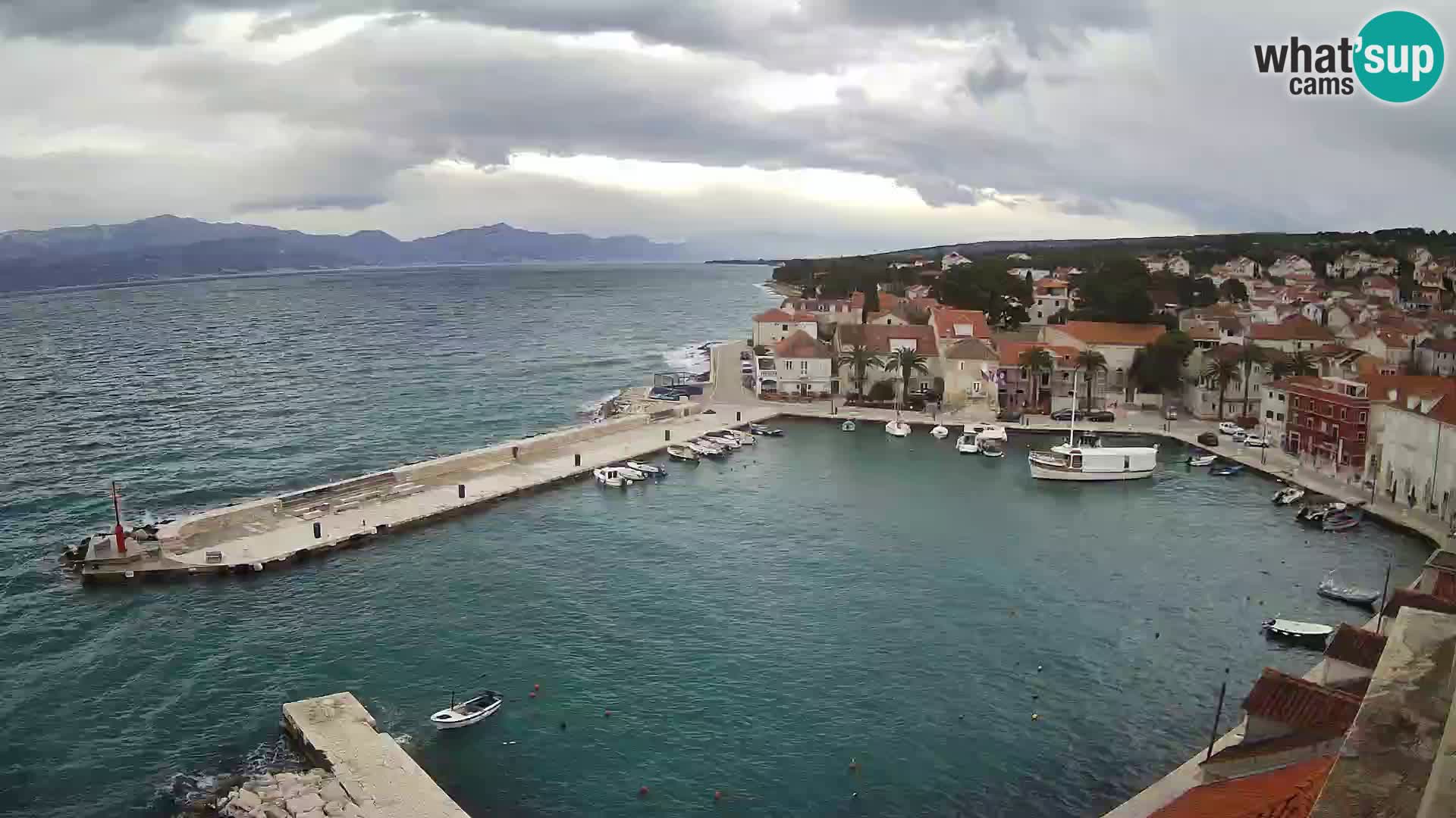 Web kamera Sutivan panorama – Pogled uživo s otoka Brača